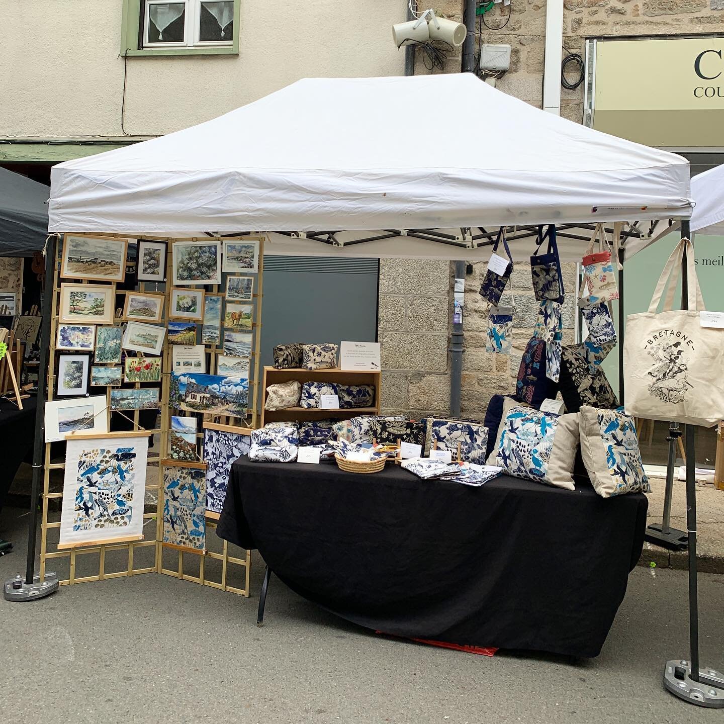 Retrouvez mon stand toute la journ&eacute;e au Festival des Tisserands de Quintin ! Journ&eacute;e consacr&eacute;e au lin et chanvre et festivit&eacute;s musicales dans les rues du centre-ville. 

#frenchartist #bretagne #finistere #cotesdarmor #vin