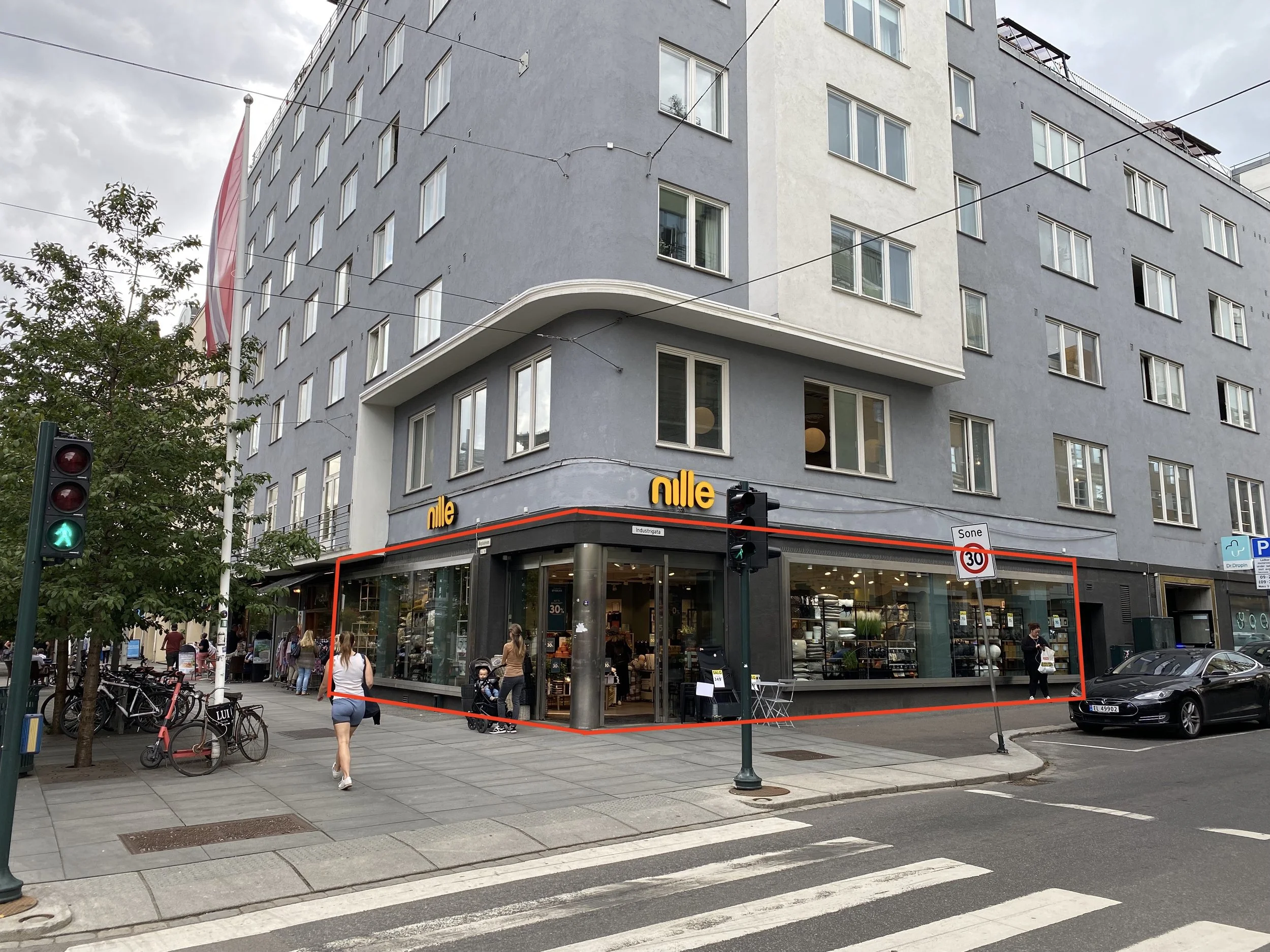 Unikt hjørnelokale med en av Bogstadveien´s absolutte beste plasseringer