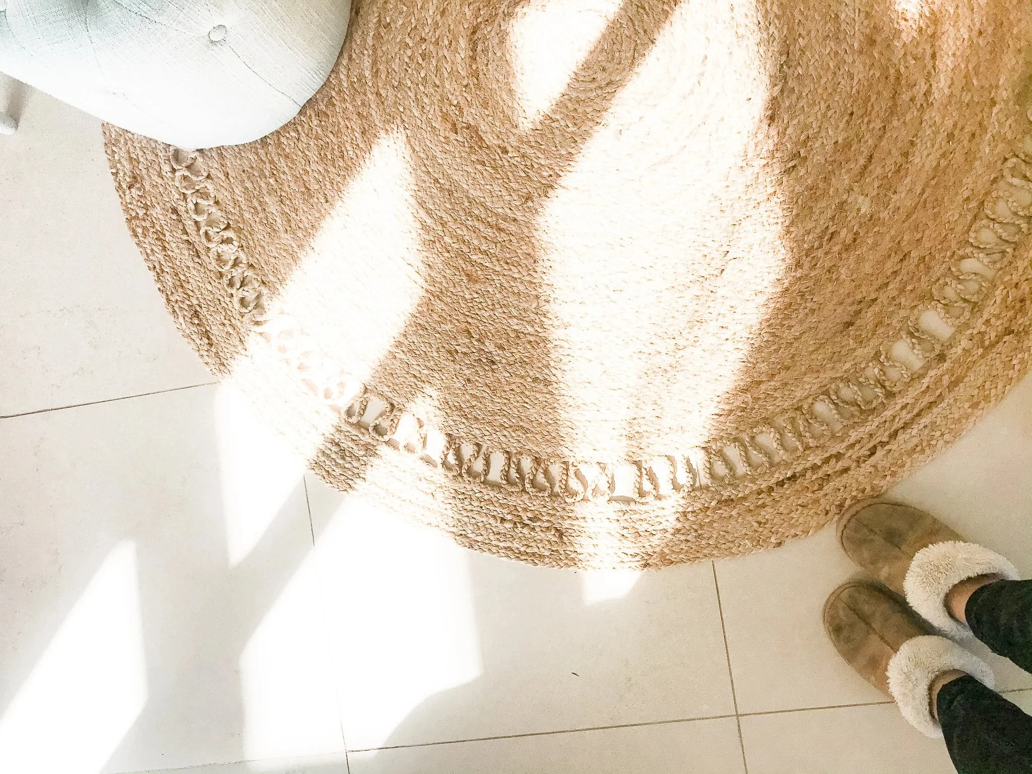 sunlight calm floor interiors