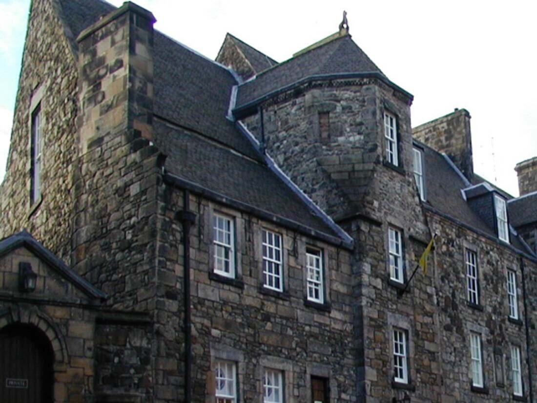 Stirling-Castle.jpg