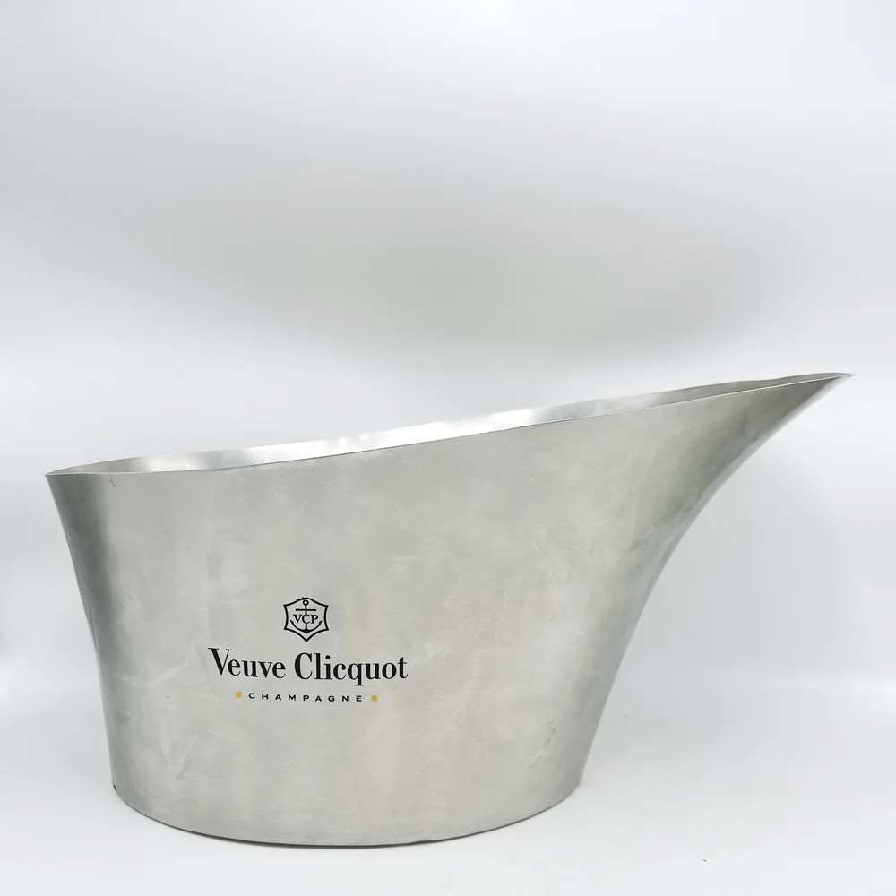 Grande vasque à Champagne Veuve Clicquot lumineuse Ice Lounge