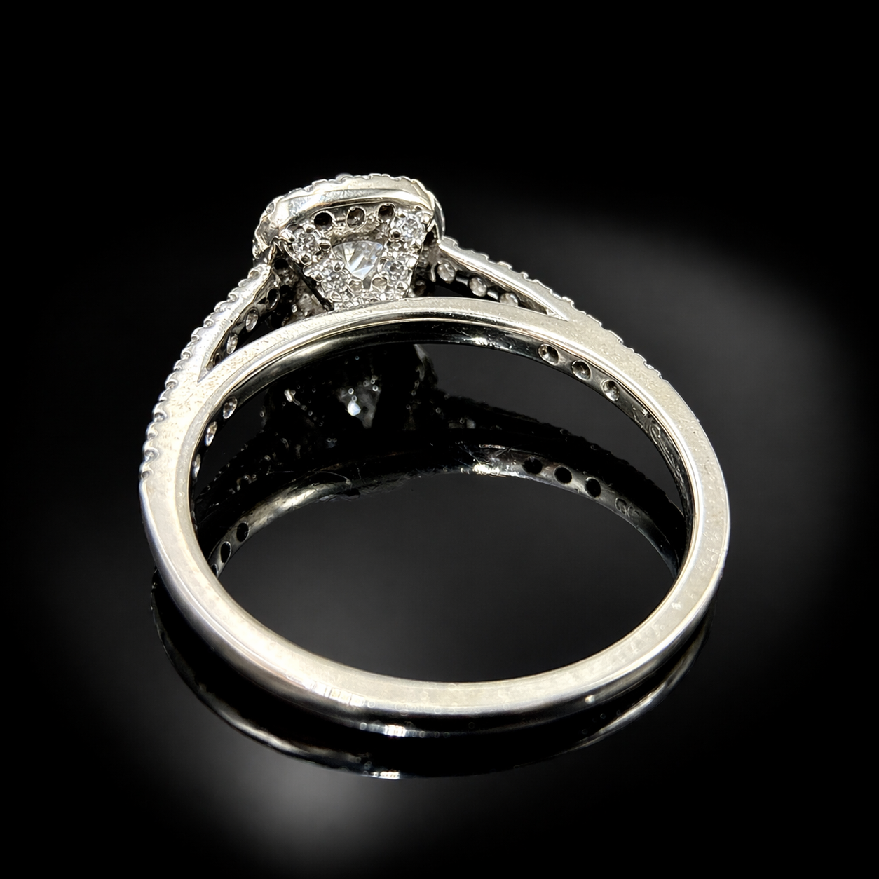 Elegance in silver and diamonds.png