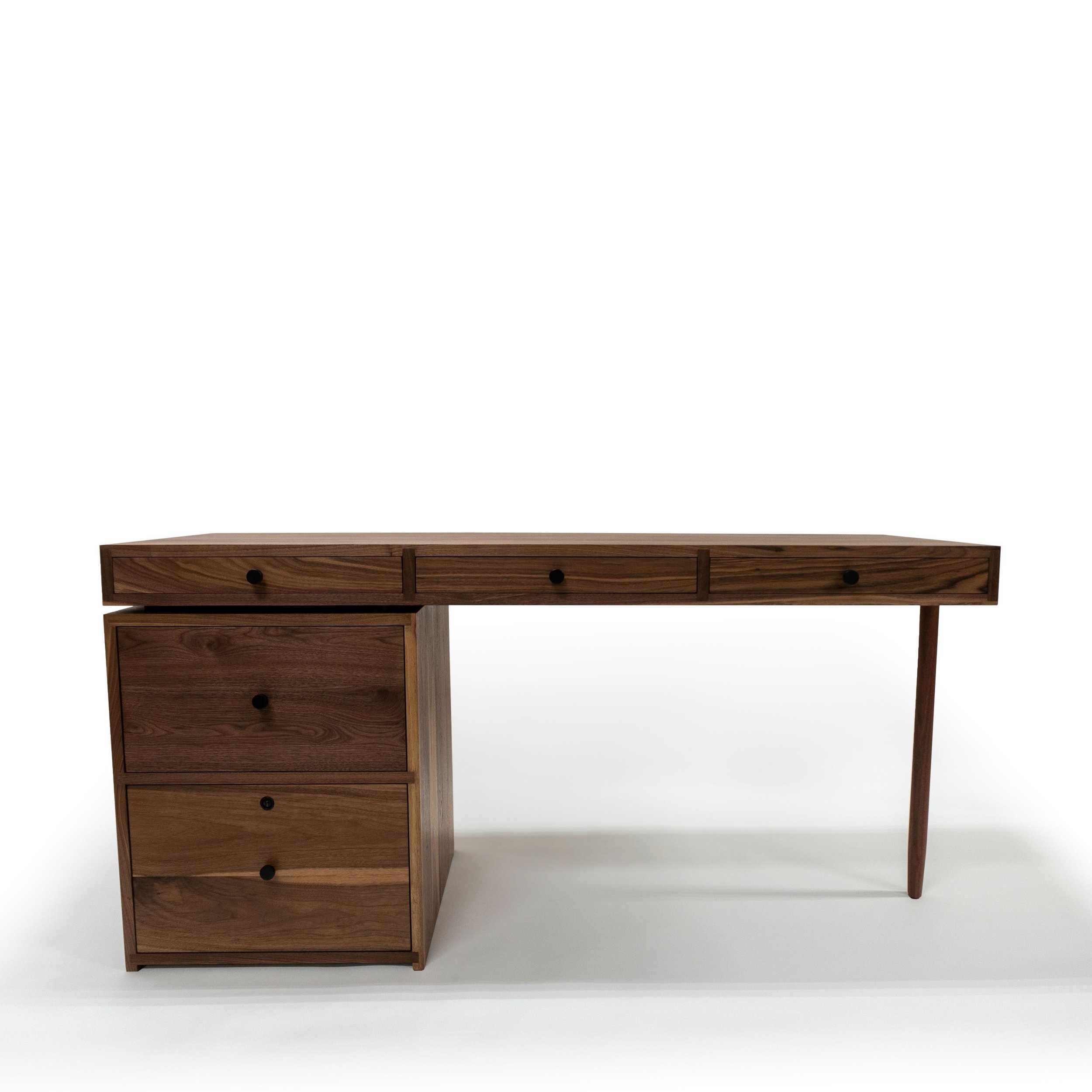 Aurelius Desk front in walnut