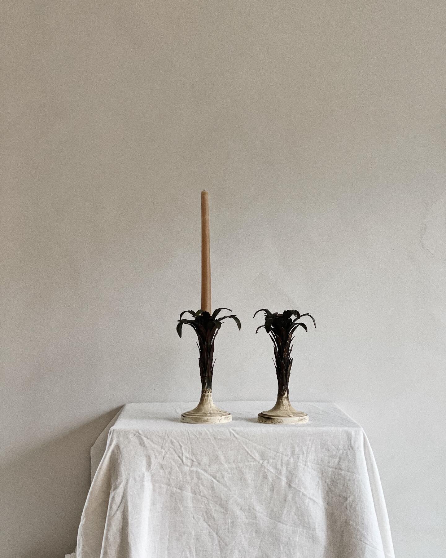 Sometimes this minimalist maxes with vintage Italian tole candlesticks. Also, I apparently still have Miami on my mind. 🌴