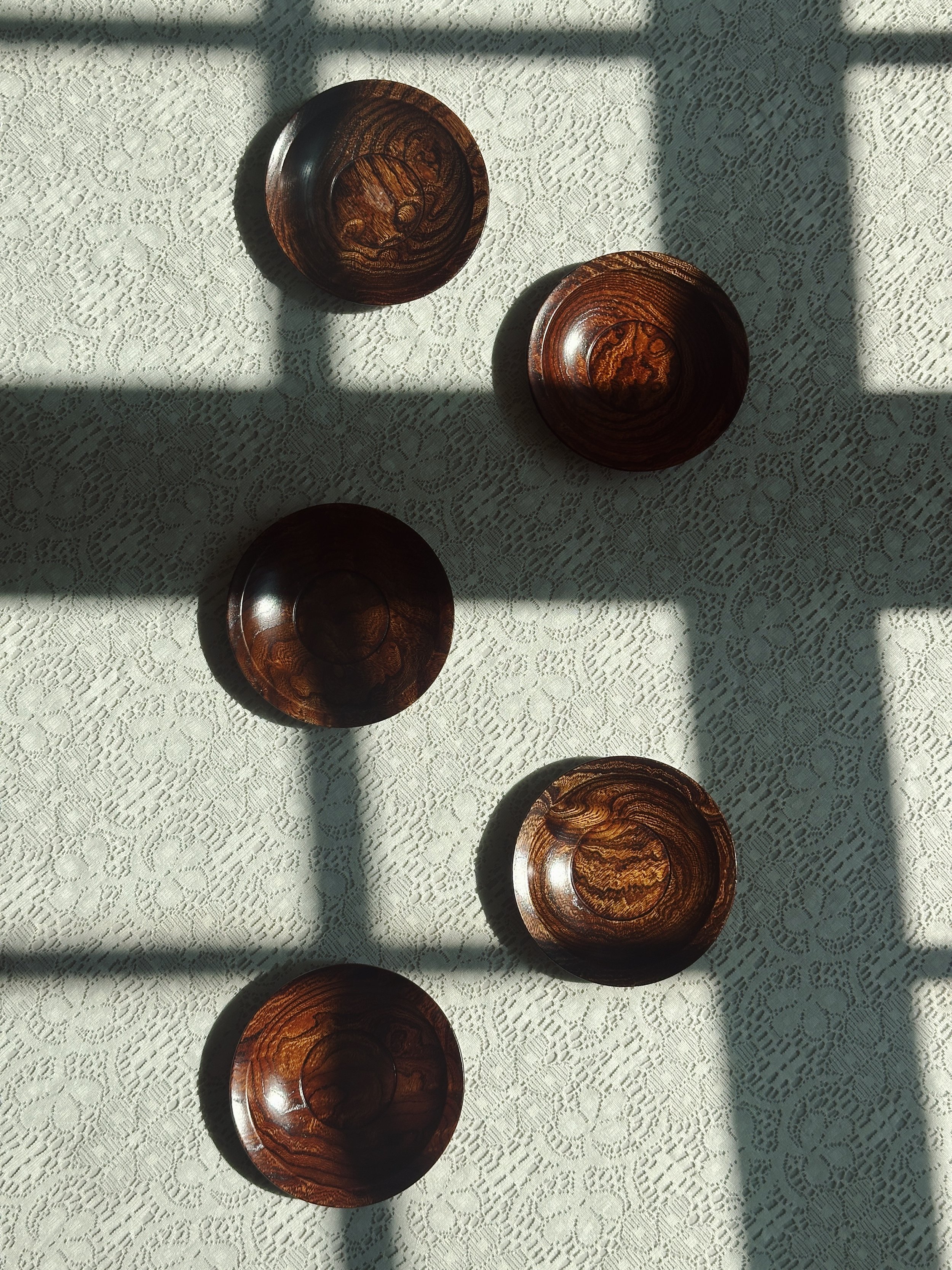 Set of five Japanese kayaki wood plates