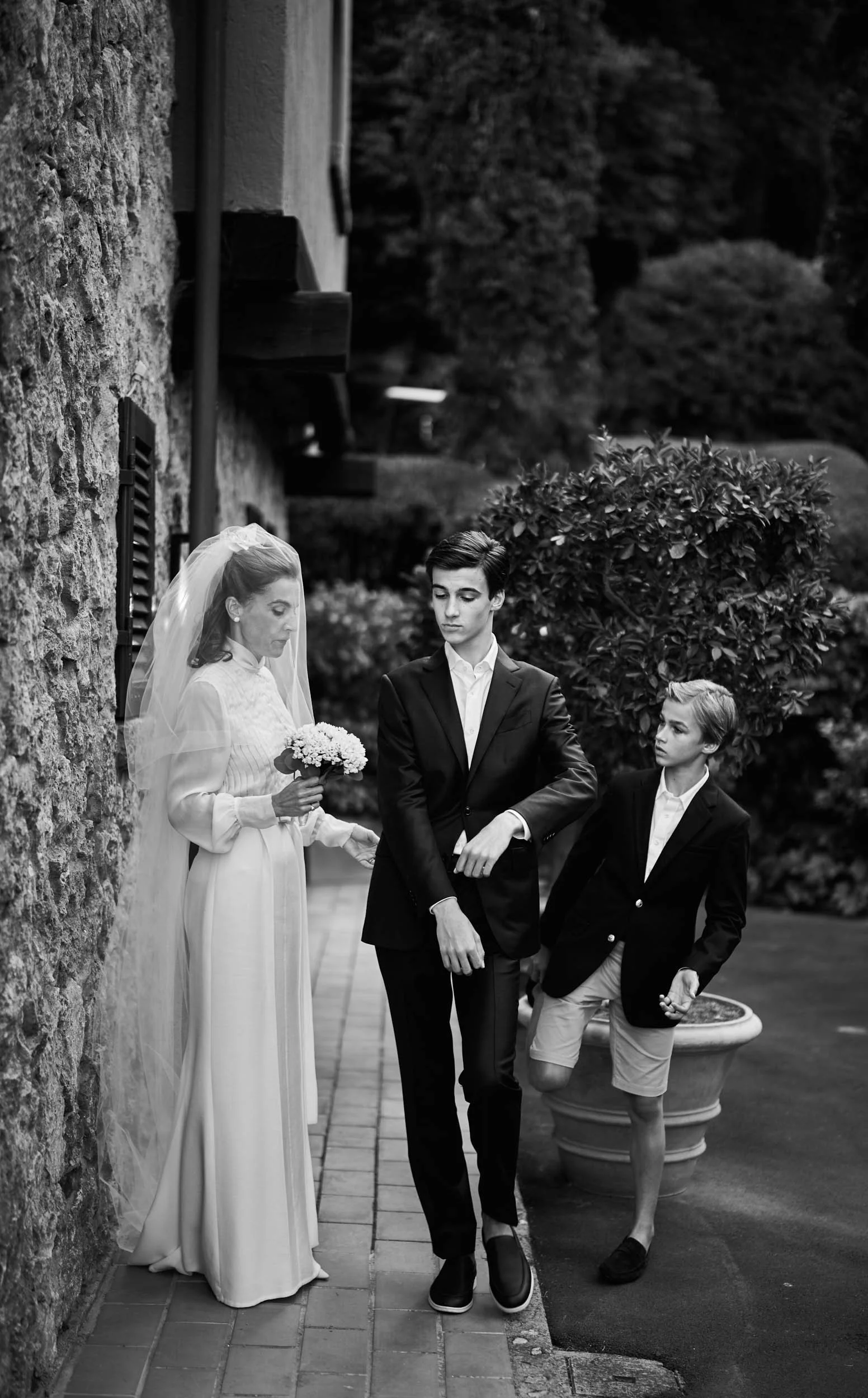 bride with her two sons before the ceremony (black and white).