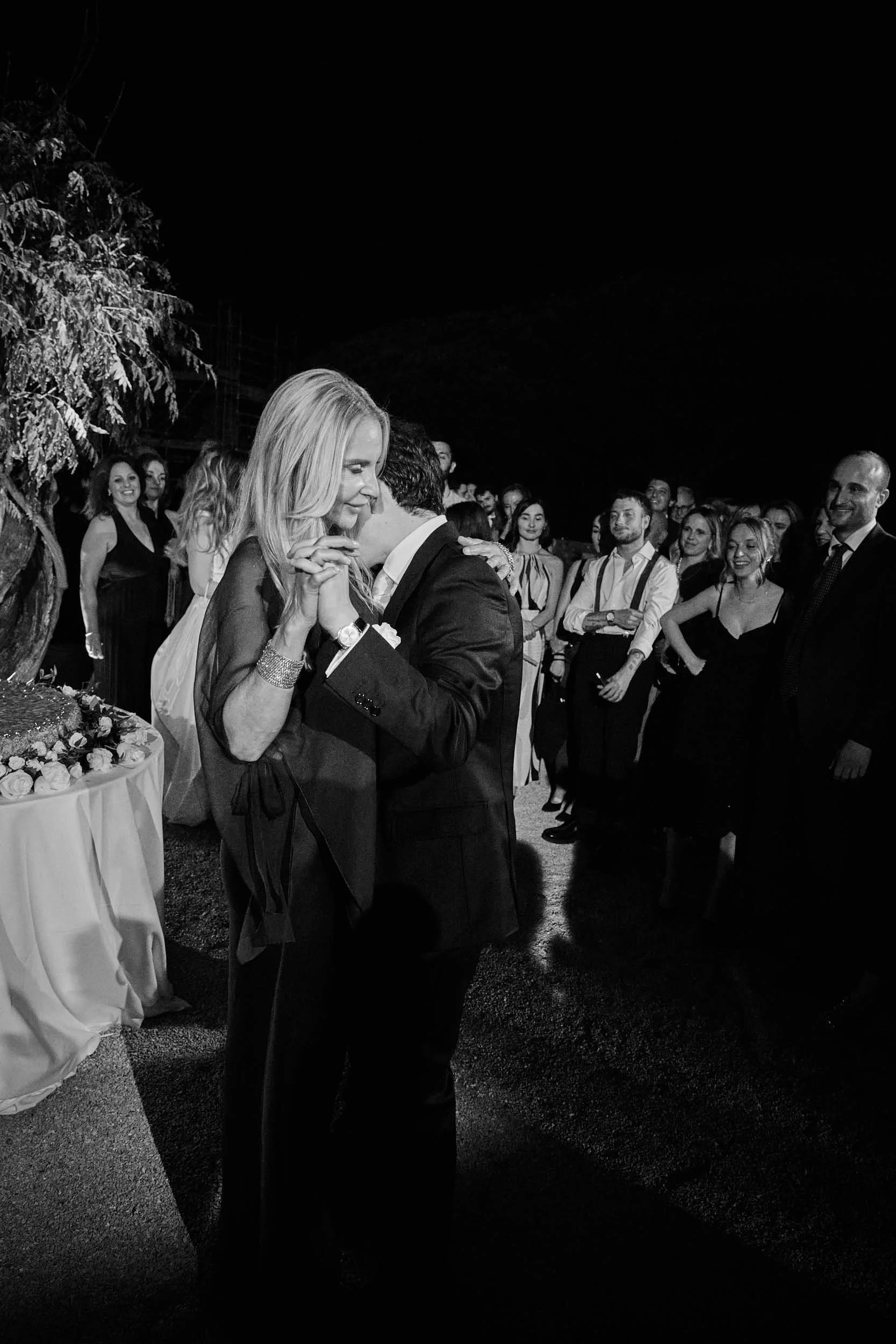 groom and his mother first dance