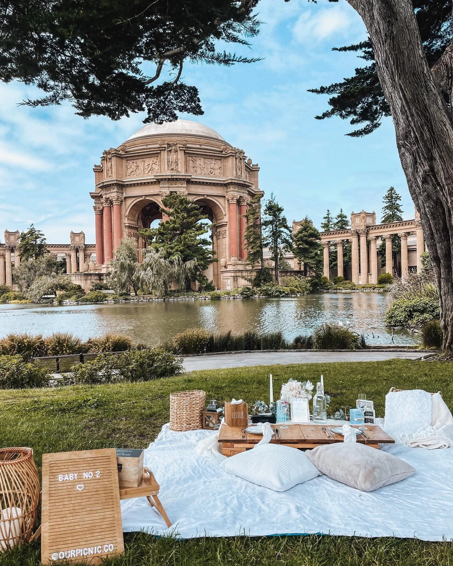 We love an intimate gender reveal! 
This couple wanted an intimate gender reveal for just them and their little girl. I wasn’t able to say goodbye to the sweet couple, but I did see the little surprise they left behind when I was cleaning up!