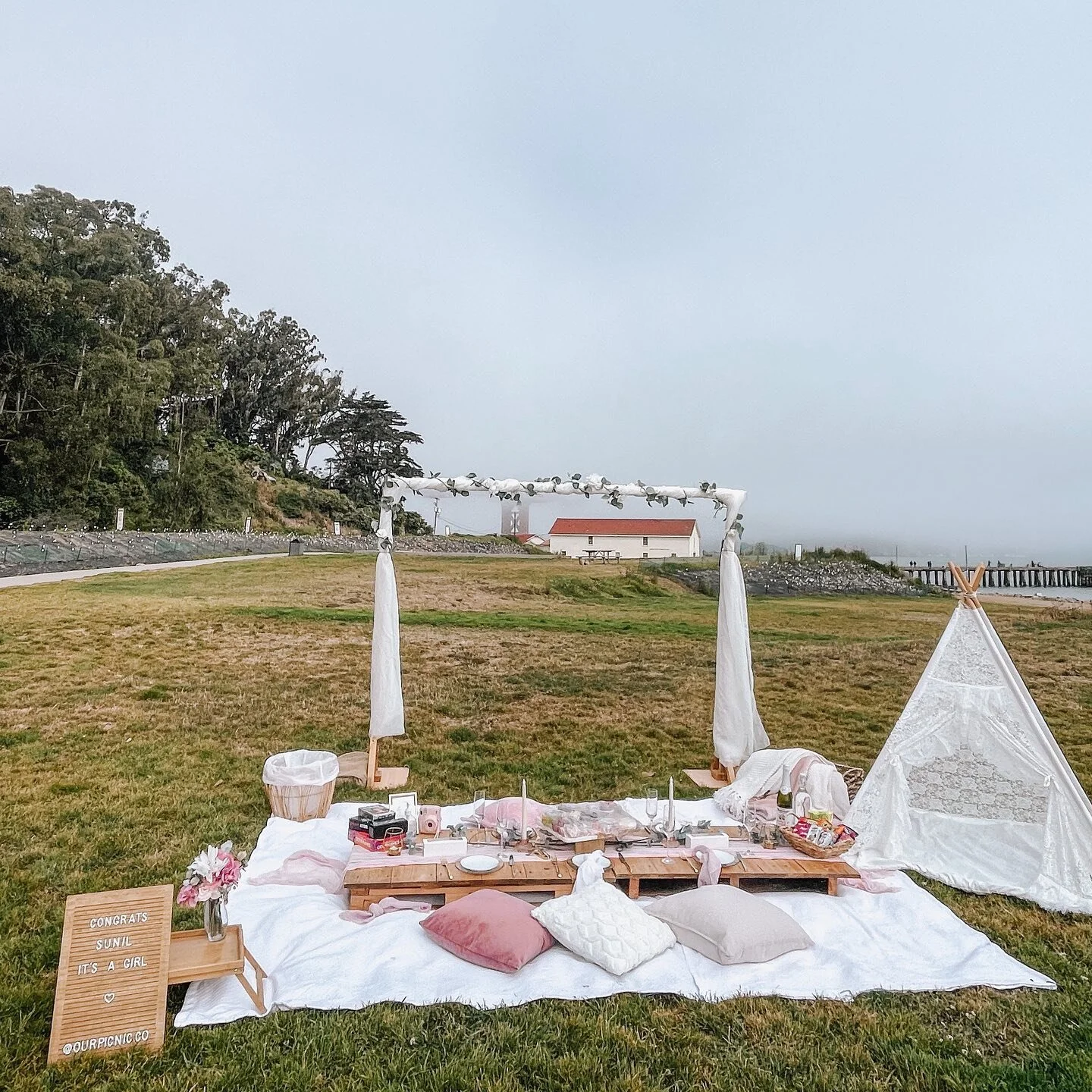 Celebrating Sunil and the arrival of his baby girl πΆπ»
.
.
.
#babygirl #babyshower #babyontheway #babyonboard #babyboy #genderreveal #genderrevealparty #genderparty #congratulations #itsagirl #sfbabyphotographer #sfbabyshower #sfpartyplanner #sf