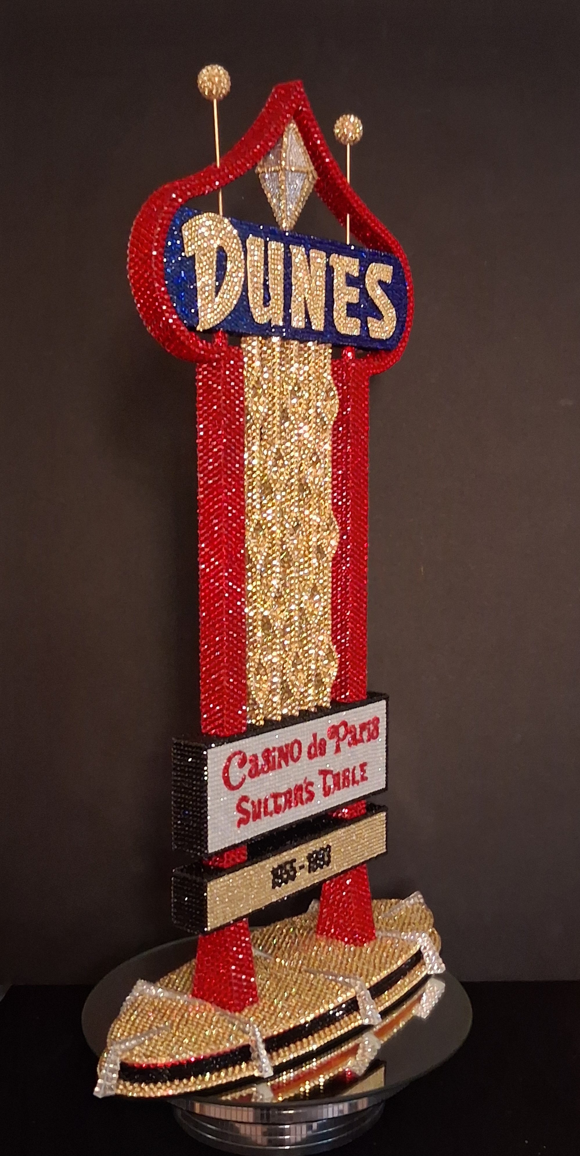 DUNES sign angle shot