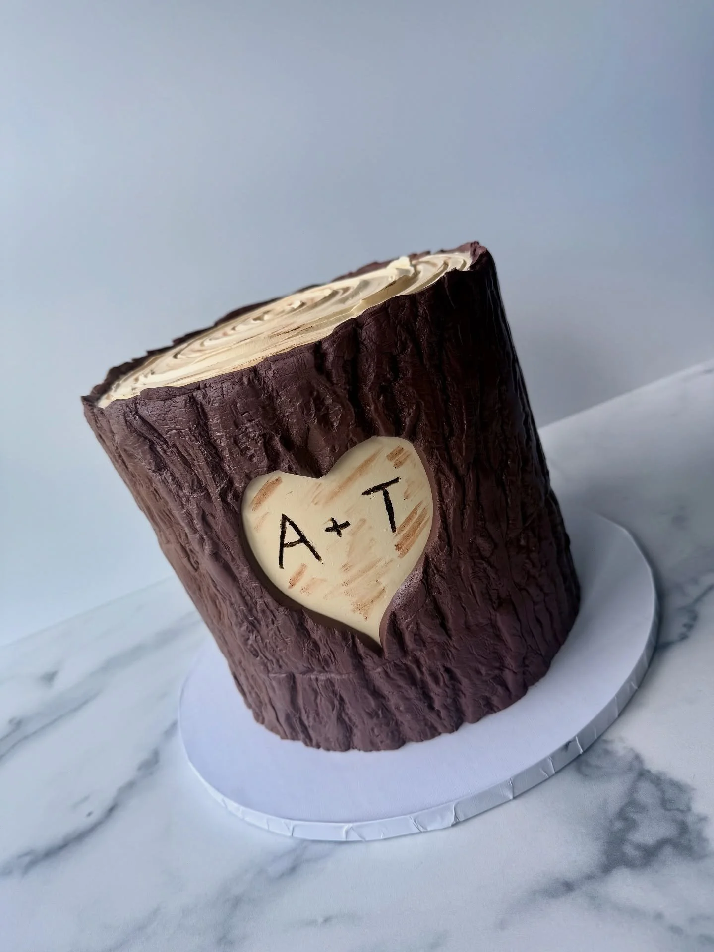 Engagement log cake with the beautiful couple&rsquo;s initials carved in 🫶🪵💍

Stay tuned for the matching cookies 🤩

#logcakes #egagementcake #birchcake #customcakesatl #iheartcakes