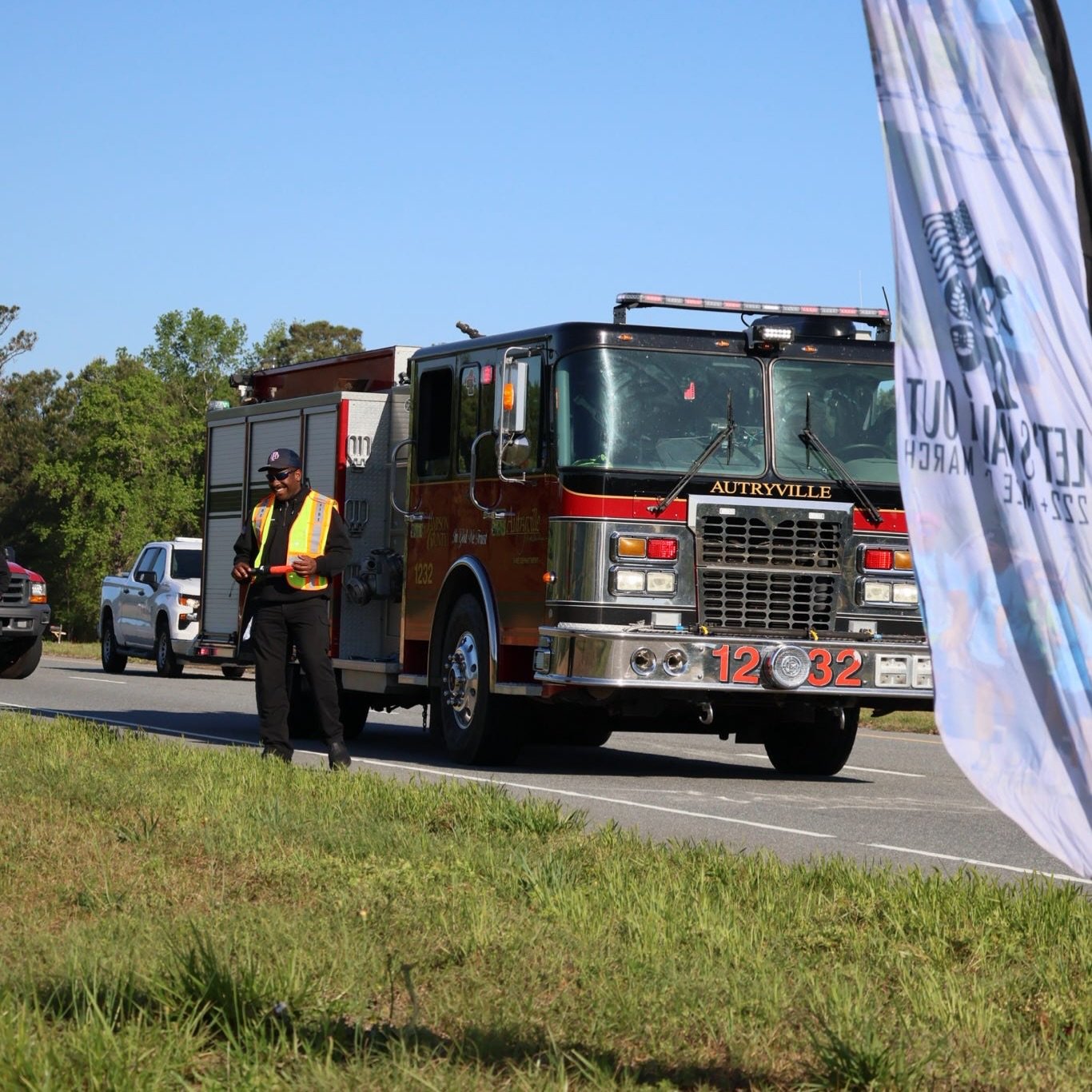 Leg 3 / Day 3 is here&hellip; and the crew is getting ready to step off with another beautiful day ahead of them. 

If you want to follow along and be part of the journey in real time:
👉 https://www.strava.com/beacon/oZ8VtxBeM5i

If there&rsquo;s a 