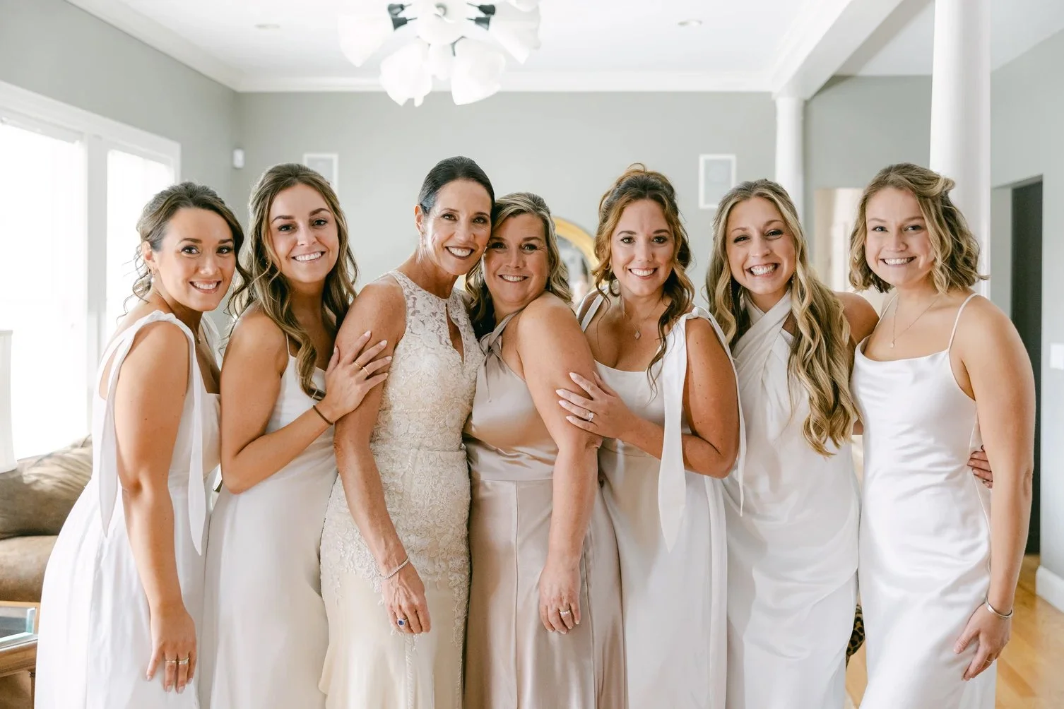 HausofBeautyNH-KellyFord-Services-WeddingMakeup64.jpg