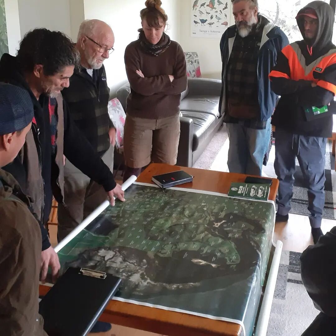 Farm environment planning and field work with local kaitiaki and self employed locals - all students and teachers. Kia kaha Kaipara Moana 🌳