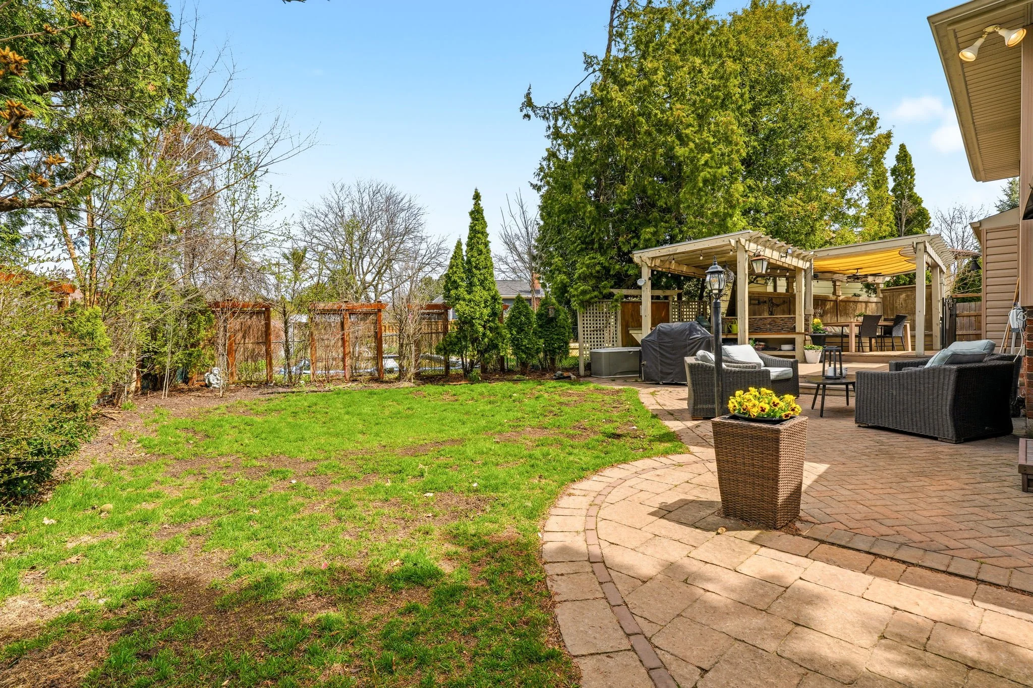 55-web-or-mls-EXTERIOR BACK-10.jpg