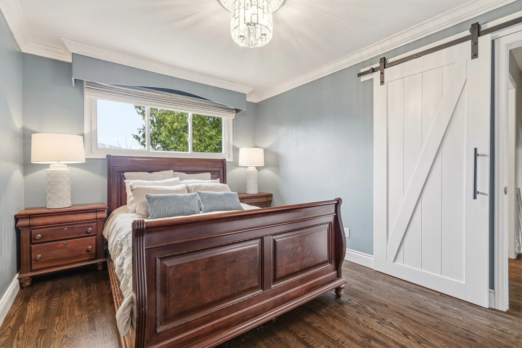 29-web-or-mls-SECOND FLOOR-7.jpg