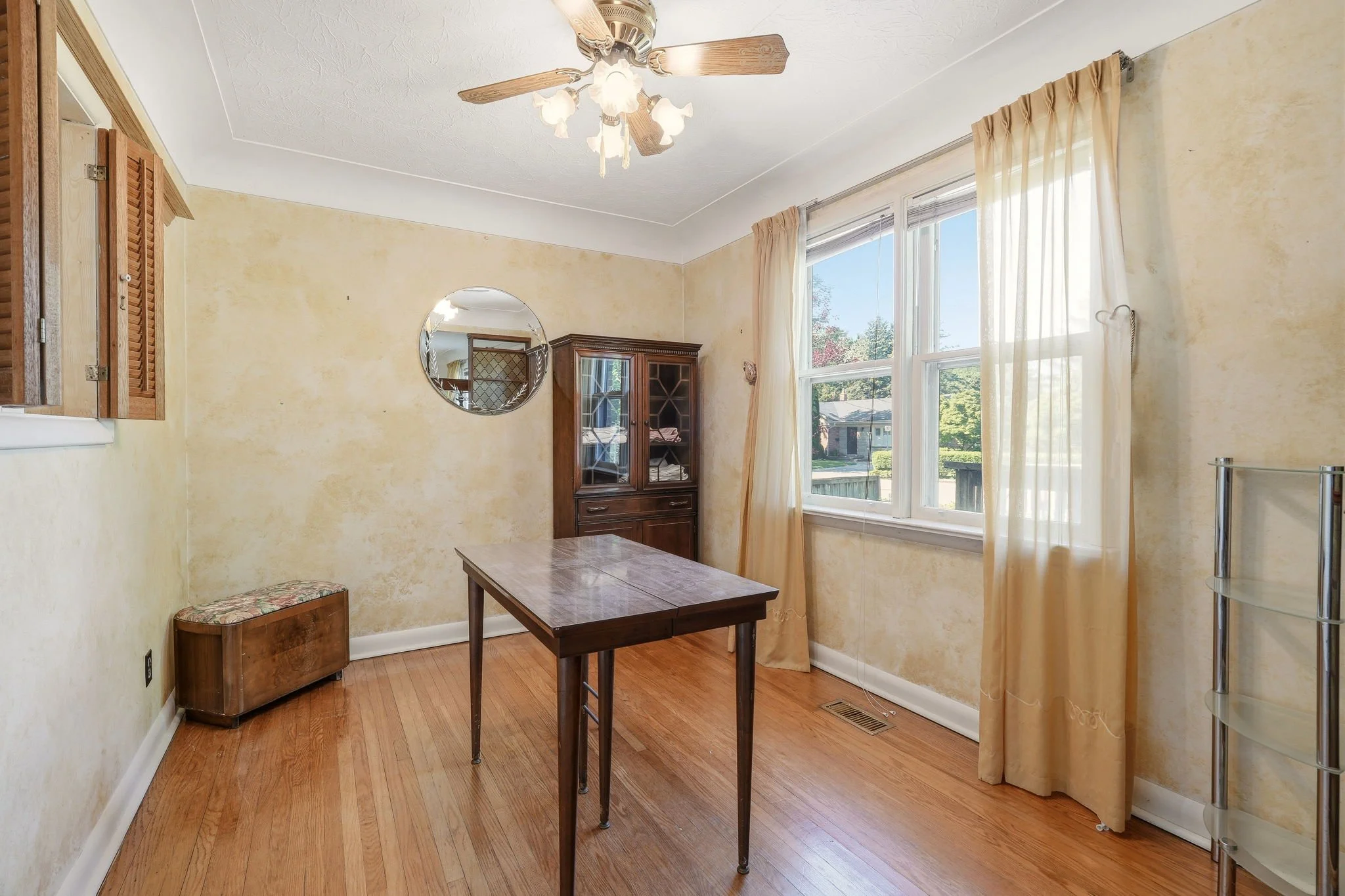 9-web-or-mls-MAIN FLOOR-3.jpg