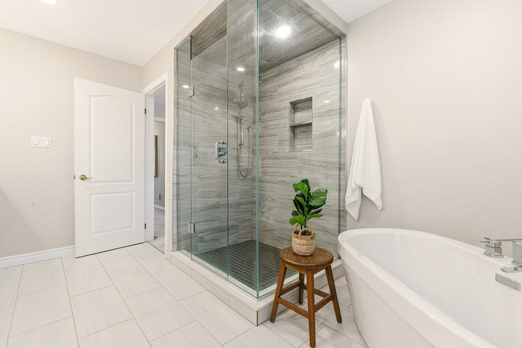 043-SECOND FLOOR-15_m.jpg