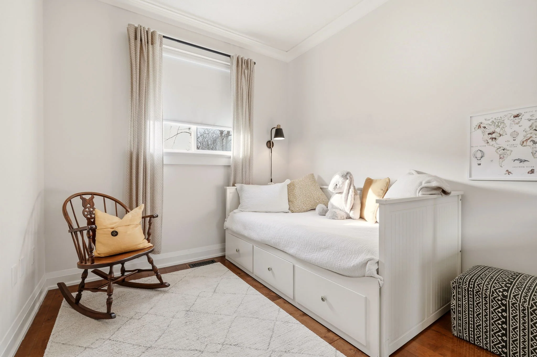 31-web-or-mls-MAIN FLOOR-26.jpg