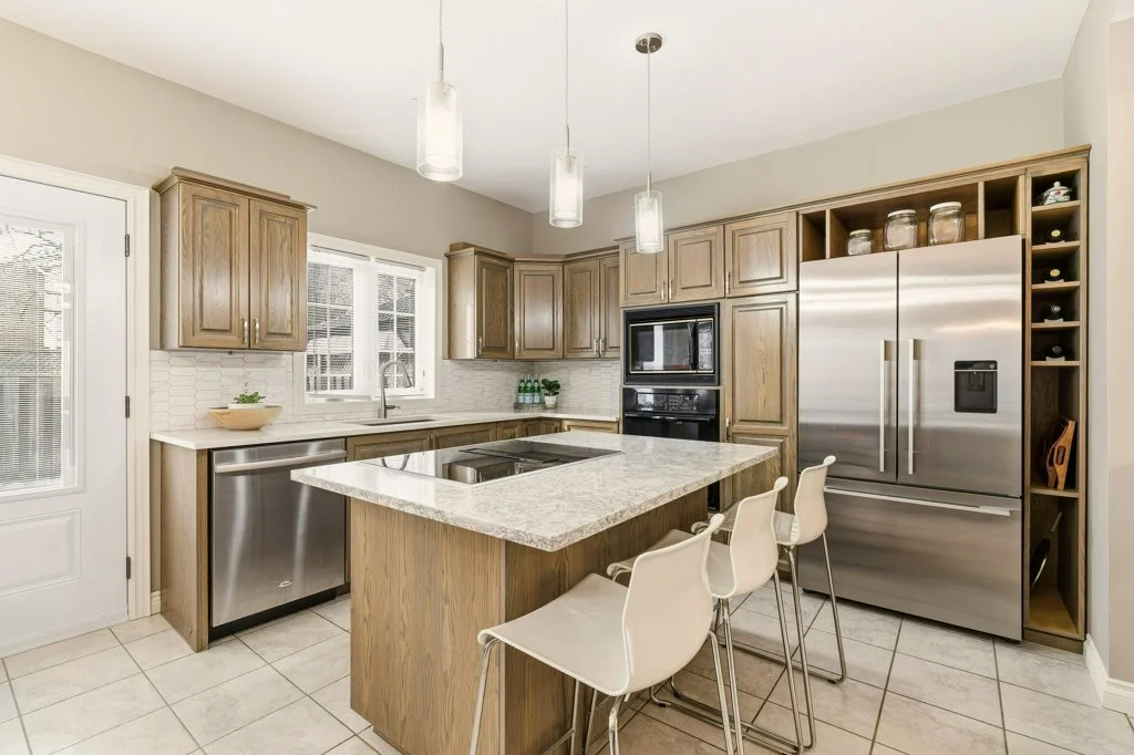 017-MAIN FLOOR-3_m.jpg