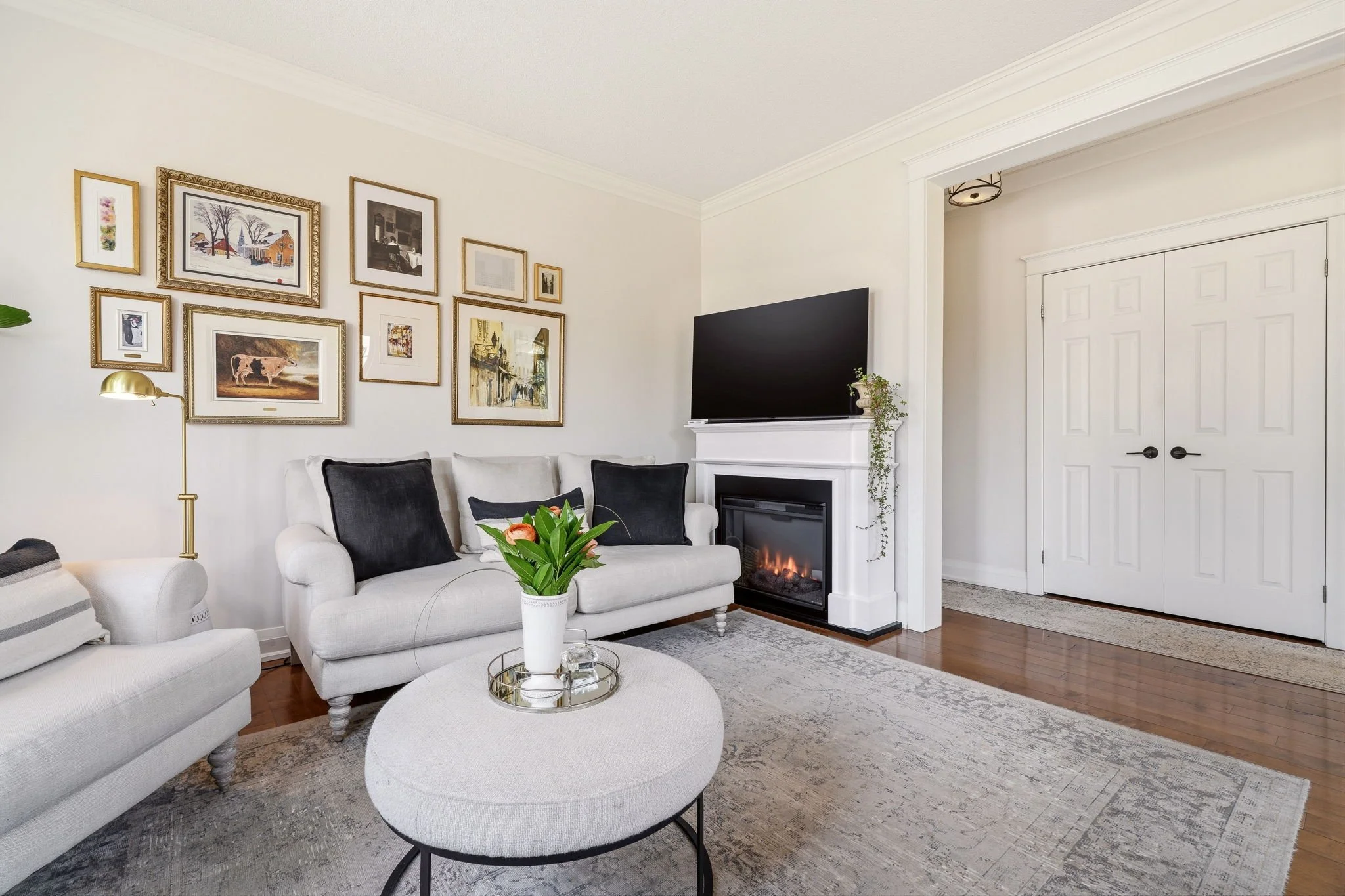 24-web-or-mls-MAIN FLOOR-19.jpg