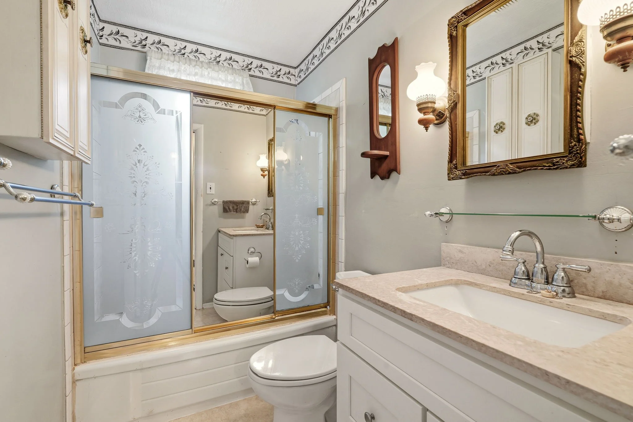 19-web-or-mls-MAIN FLOOR-13.jpg