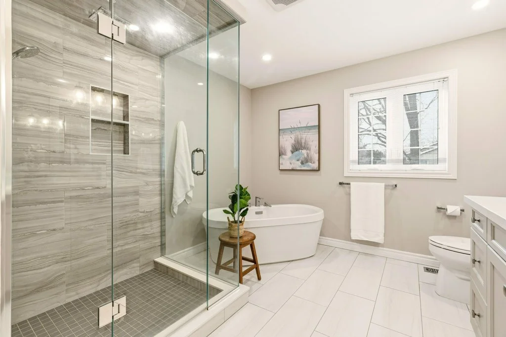 041-SECOND FLOOR-13_m.jpg