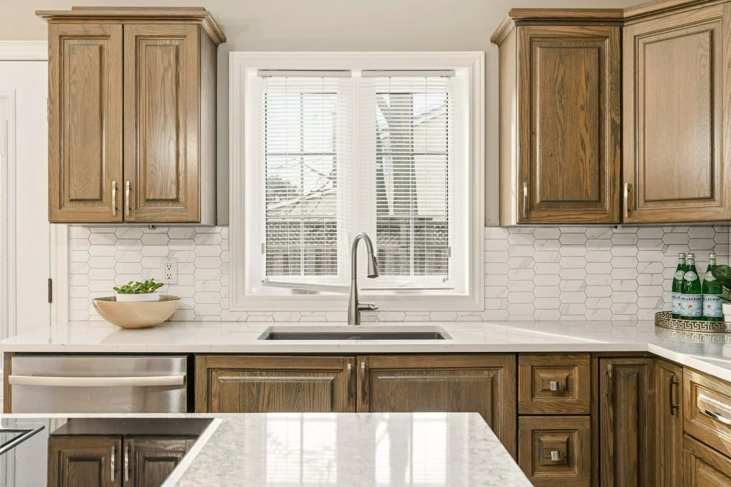 022-MAIN FLOOR-10_m.jpg