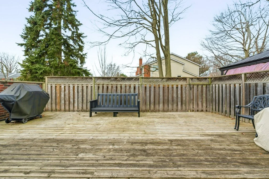 053-EXTERIOR BACK_m.jpg