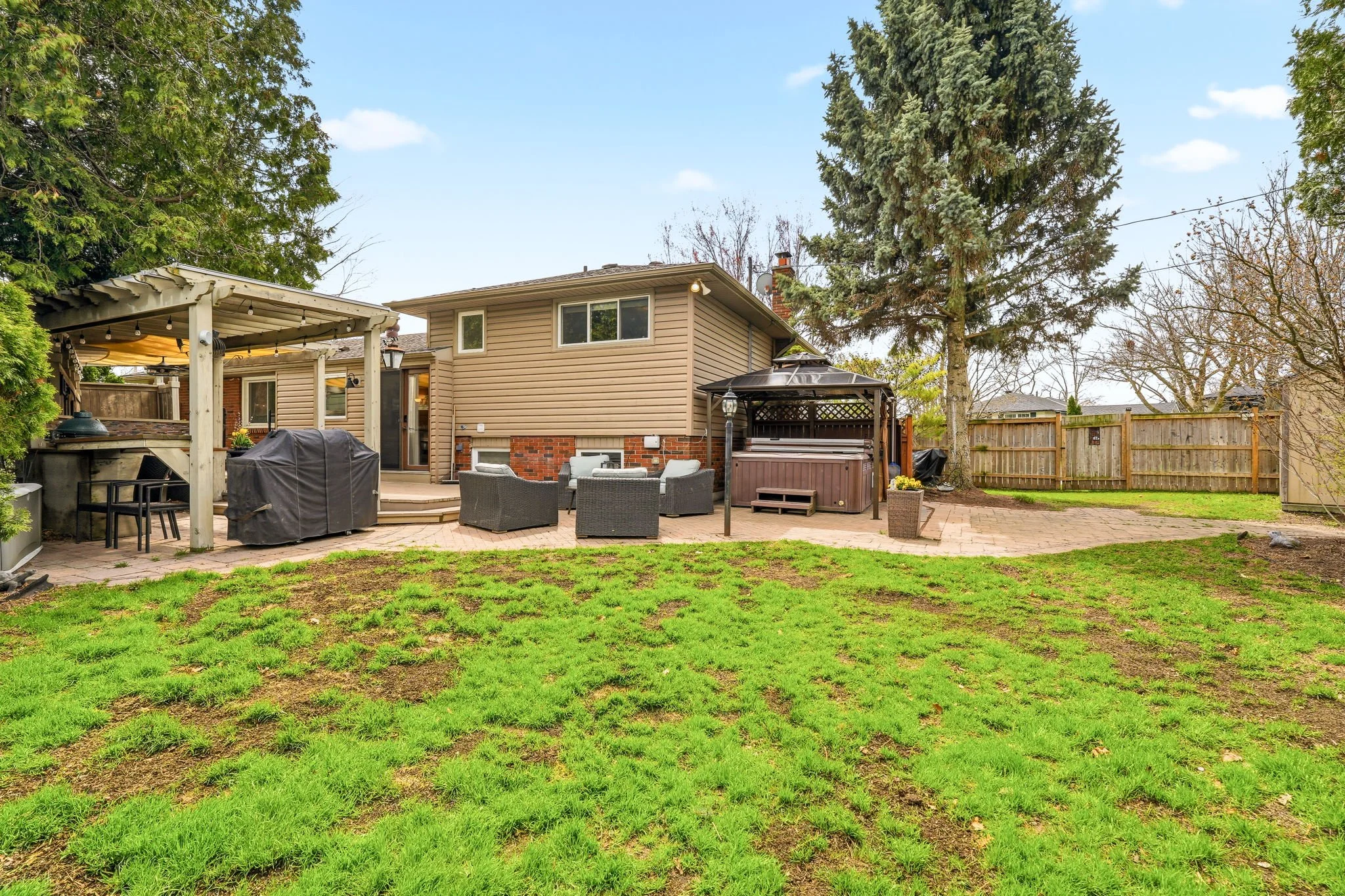 52-web-or-mls-EXTERIOR BACK-7.jpg