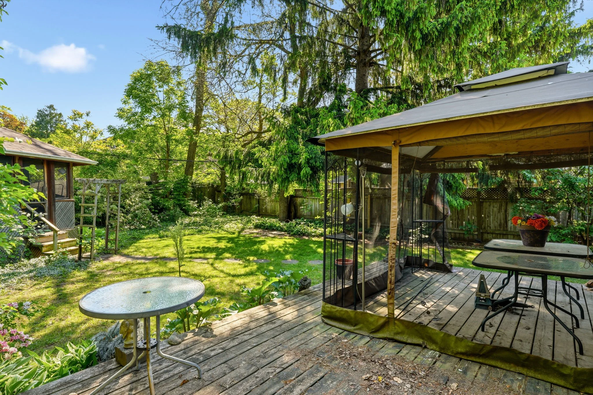 32-web-or-mls-EXTERIOR BACK-5.jpg