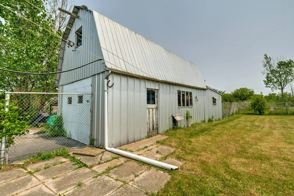 083-NEW EXTERIOR-18_m.jpg
