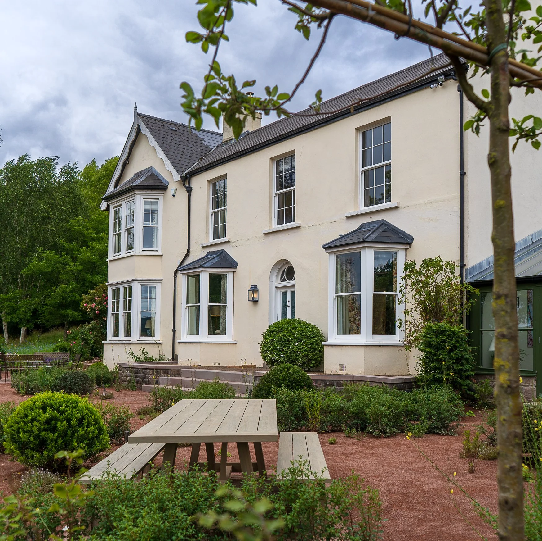 Family home renovation | Fibre CAT6 Network | Wi-Fi 6/7 | AI-CCTV | SONOS AV | DoorBird D2101FV | Brushed Stainless Steel Finish | Fingerprint Reader | Geo Location  | 180° hemispheric HDTV lens | Backlit LED Cal Buttons