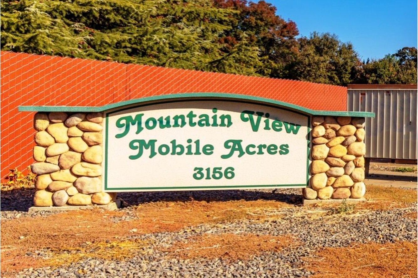 Mountian+View+Mobile+Acres+Sign.jpg