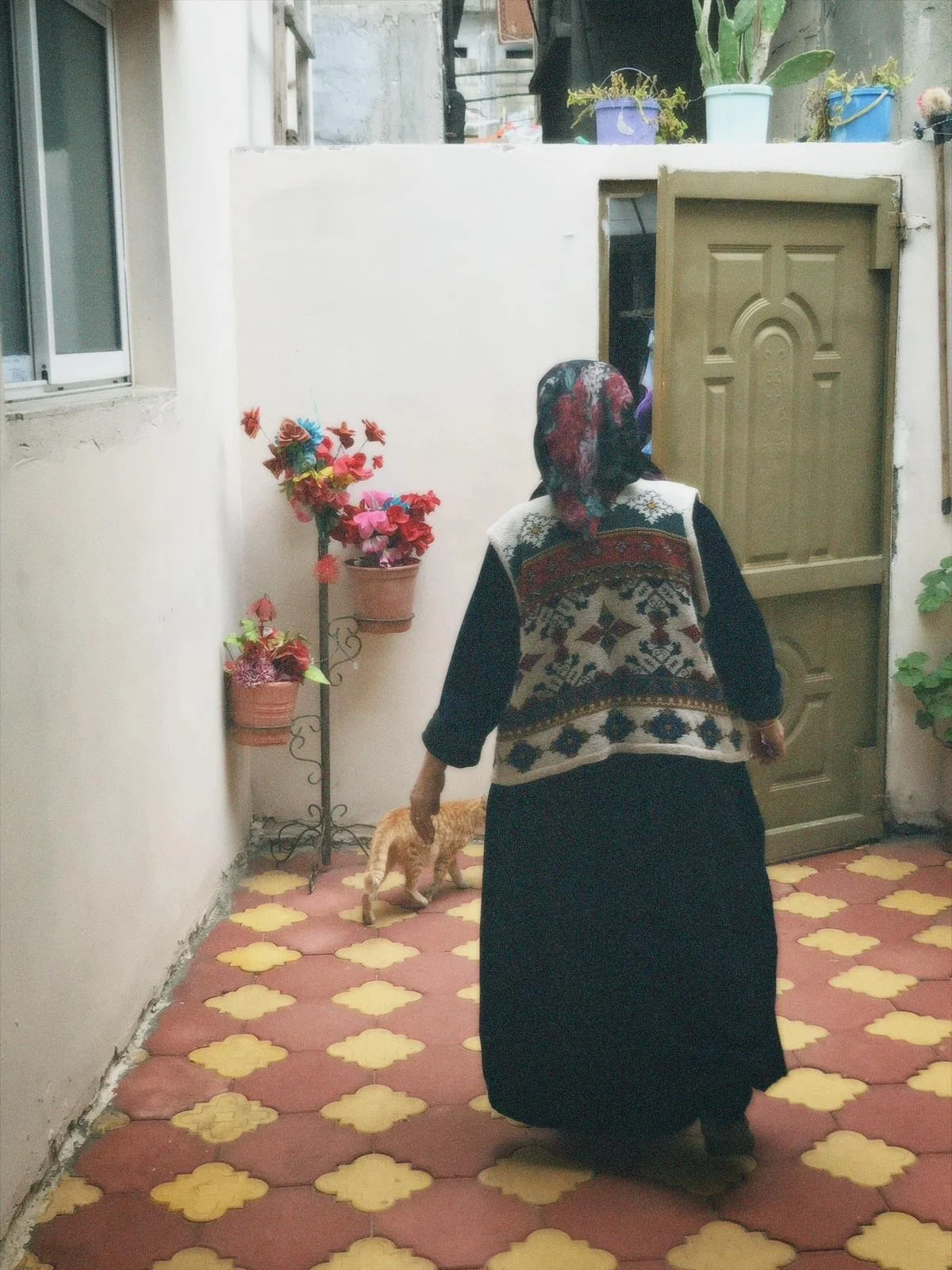 AJ-25 | 5x7 | $50.

Please email incubator@artsconnectinternational.org for sales