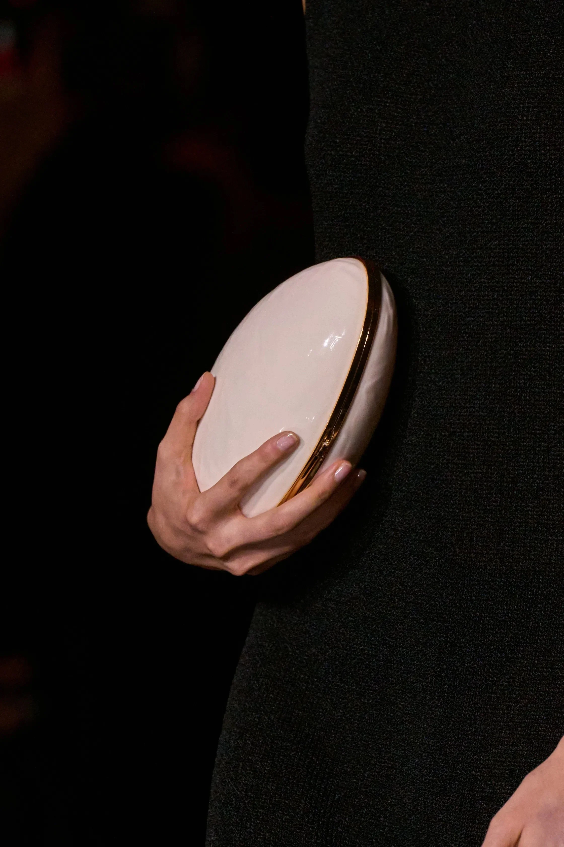 Why Contrast Creates Coherence - Viveura 2.JPG