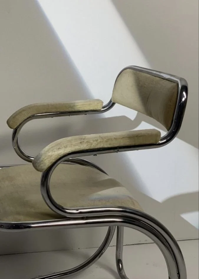  Elegance is not an outer quality, but a part of the soul that is visible to others. — Paulo Coelho 