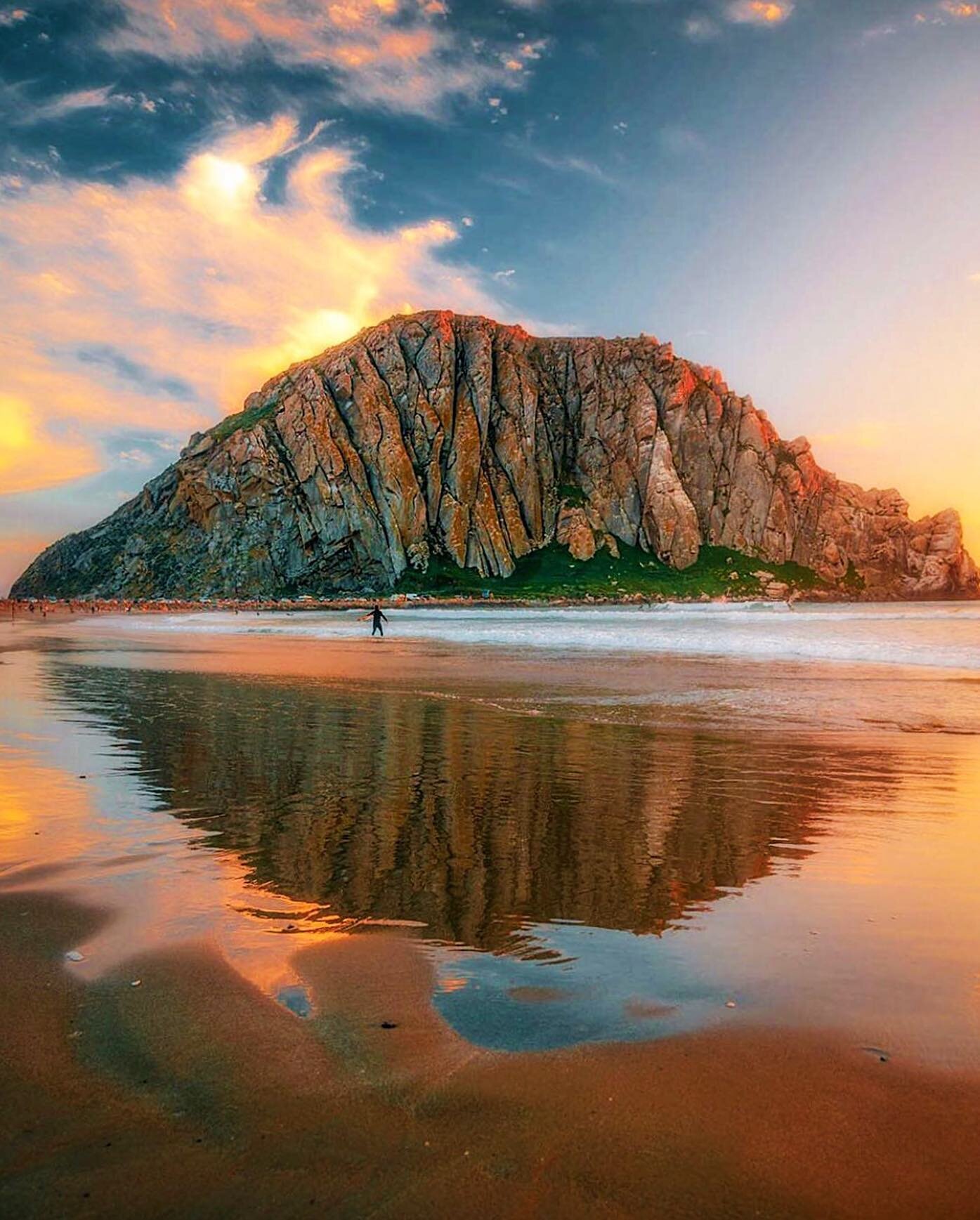 Autumn in Morro Bay and the Central Coast is a season full of foggy morning paddle-outs, thick wetsuits, warm beanies, hot coffee, brisk breezes, and insanely gorgeous sunsets! We are truly blessed to call this home!
Drop by for your favorite espress
