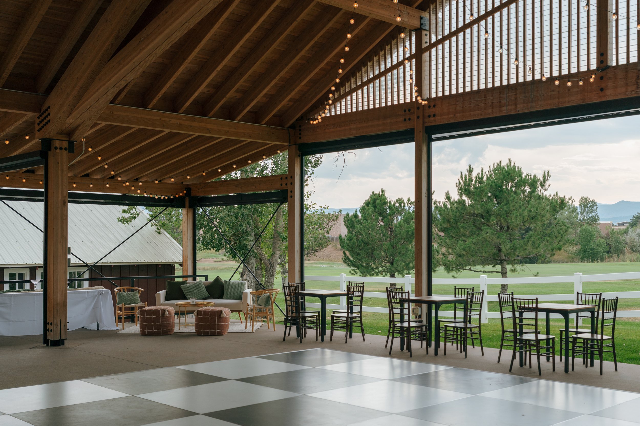 the outdoor pavilion at The Barn at Raccoon Creek