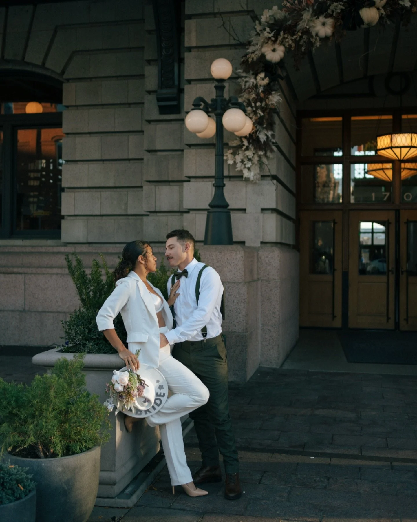 10 things I wish people knew about couples sessions! 🤍

1. You don&rsquo;t need to get professional photos ONLY when you&rsquo;re recently engaged.
2. Golden hour isn&rsquo;t just a myth - it actually makes everyone glow.
3. What you wear does make 