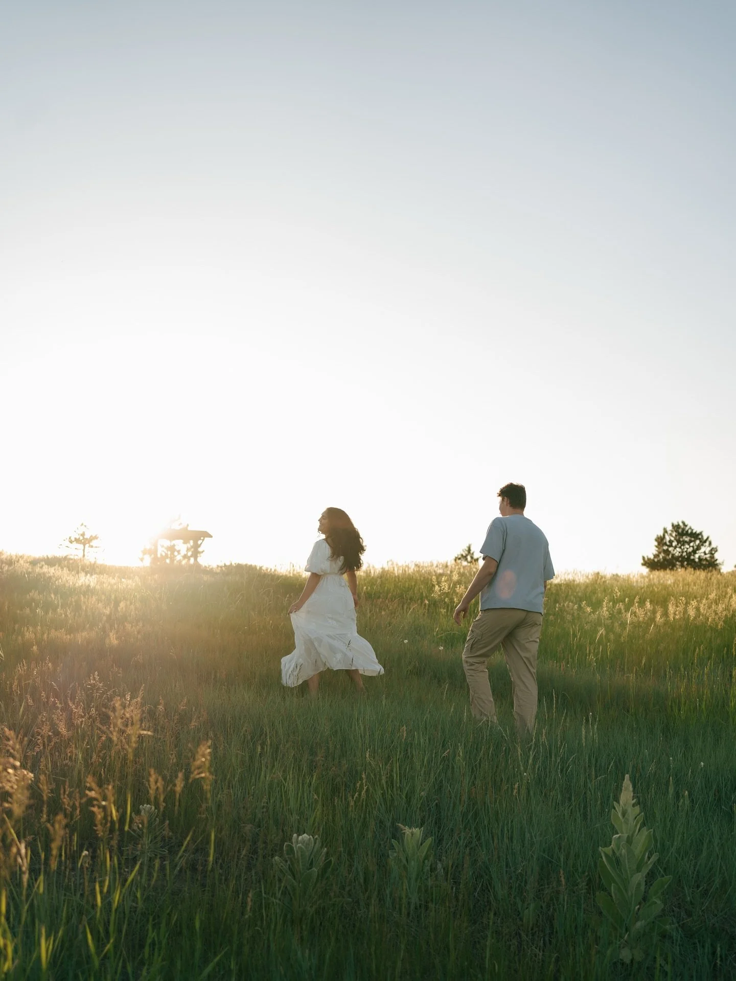 Forever frolicking into the sunset together ✨

#coloradoengagement #denverengagementphotographer #engagementphotosinspo #cottagecoreengagement #coloradoweddingphotographer #denverweddingphotographer