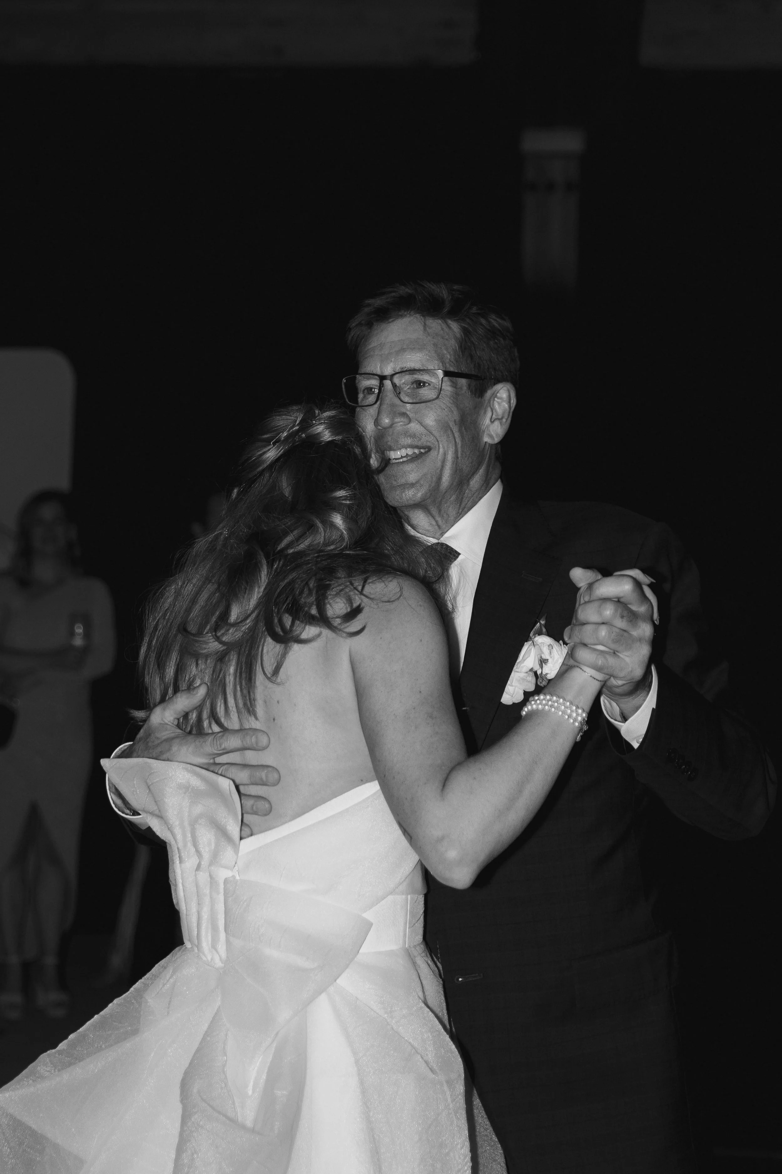 bride and dad's first dance