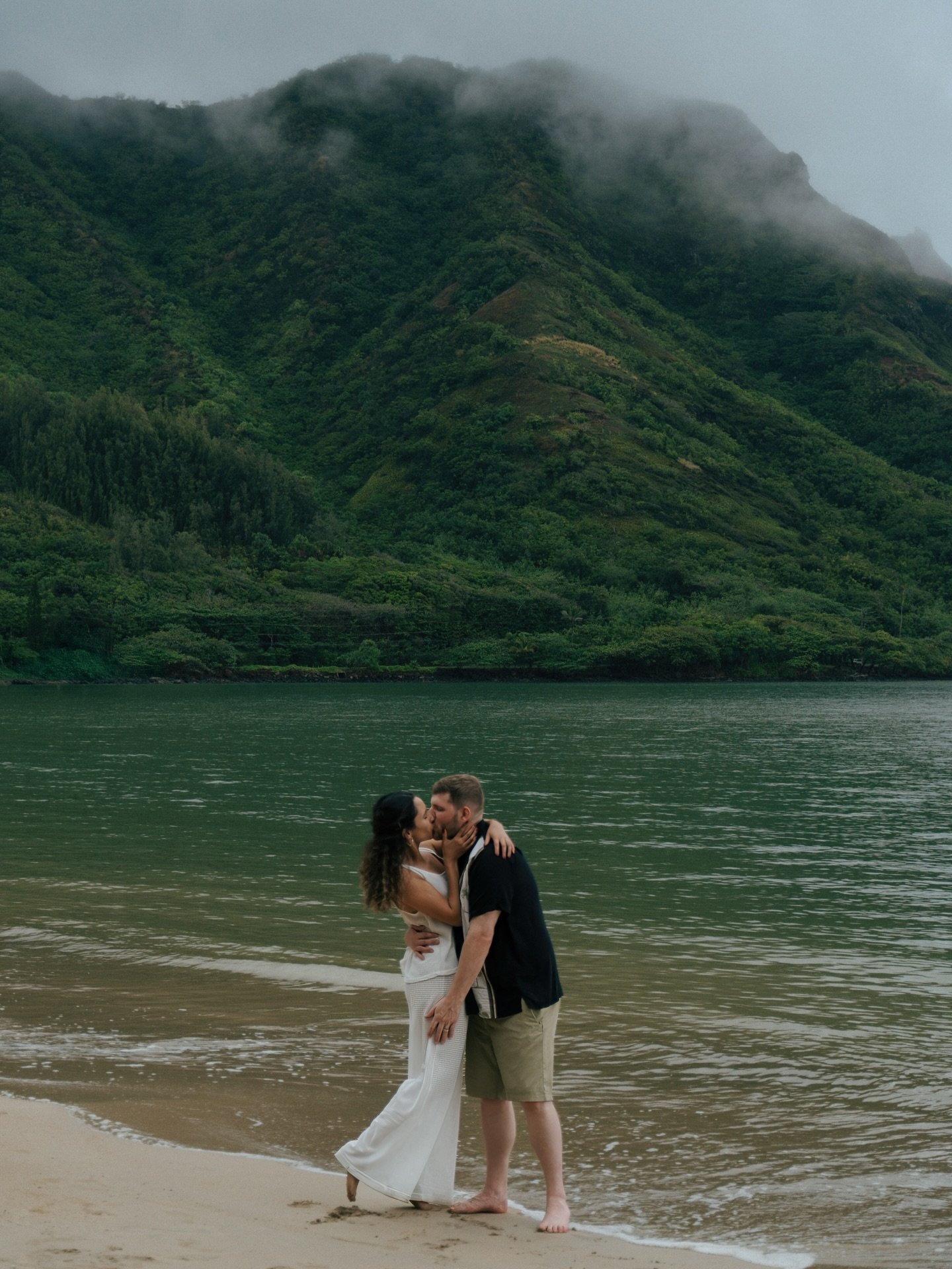4 years married to the love of my life and my tripod got us some cute photos in Hawaii 🤍🌺

(I said all the cheesy things on my personal profile @mandha_lpd and can&rsquo;t add myself as a collaborator here, but really wanted to share these with you