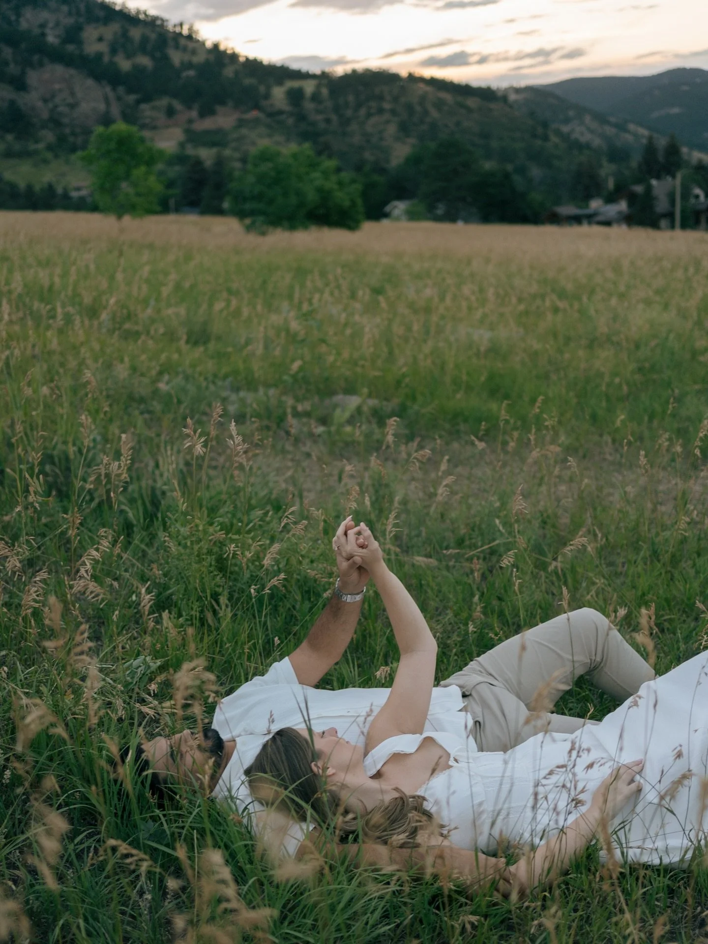 Just take my hand into yours ✨

#denverengagementphotographer #coloradoengagement #bouldercolorado #boulderengagementphotographer #boulderengagement #coloradoweddingphotographer