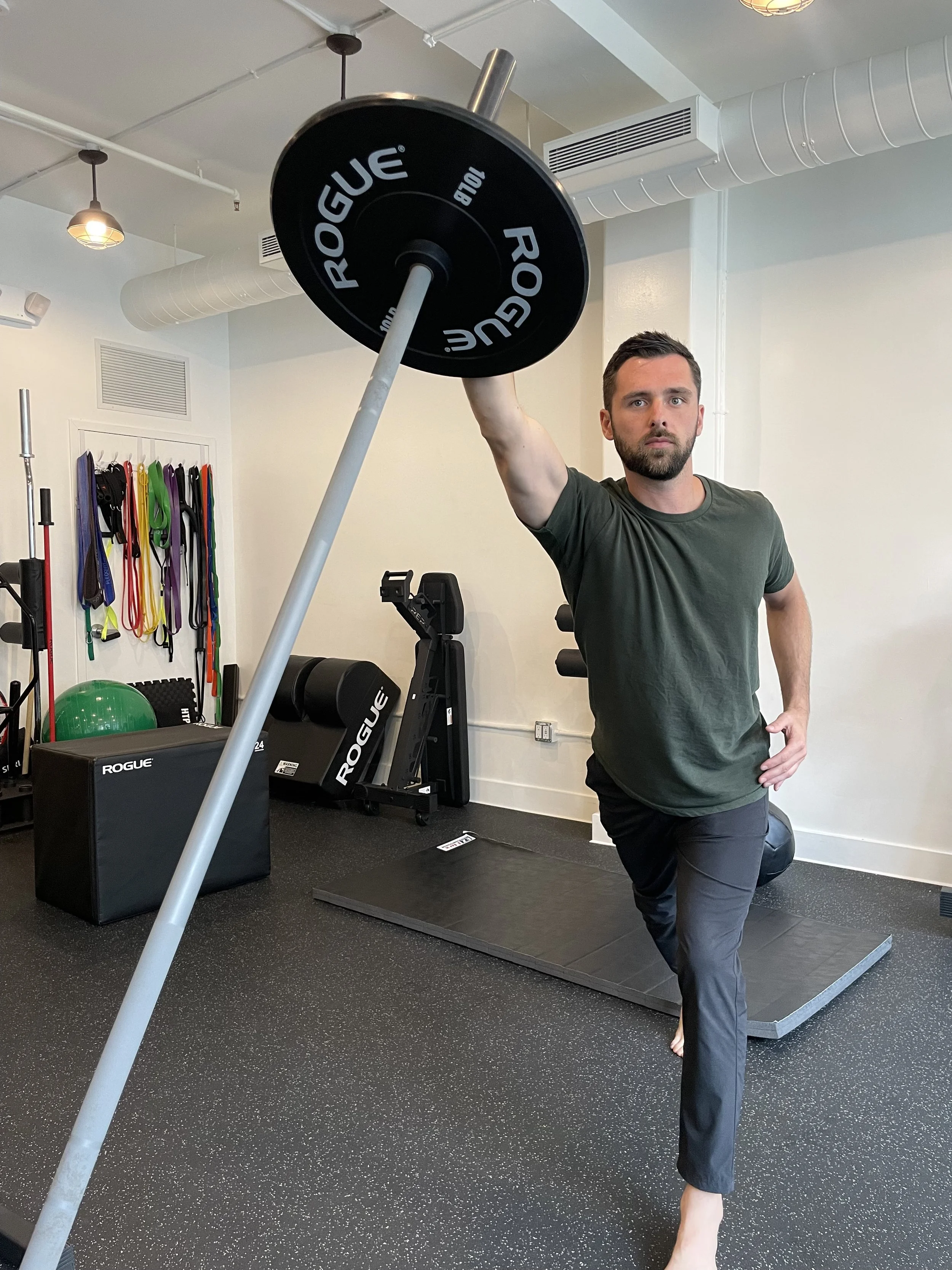 Insurance vs. Cash-Pay Performance Physical Therapy in New York City: What's Best for You?