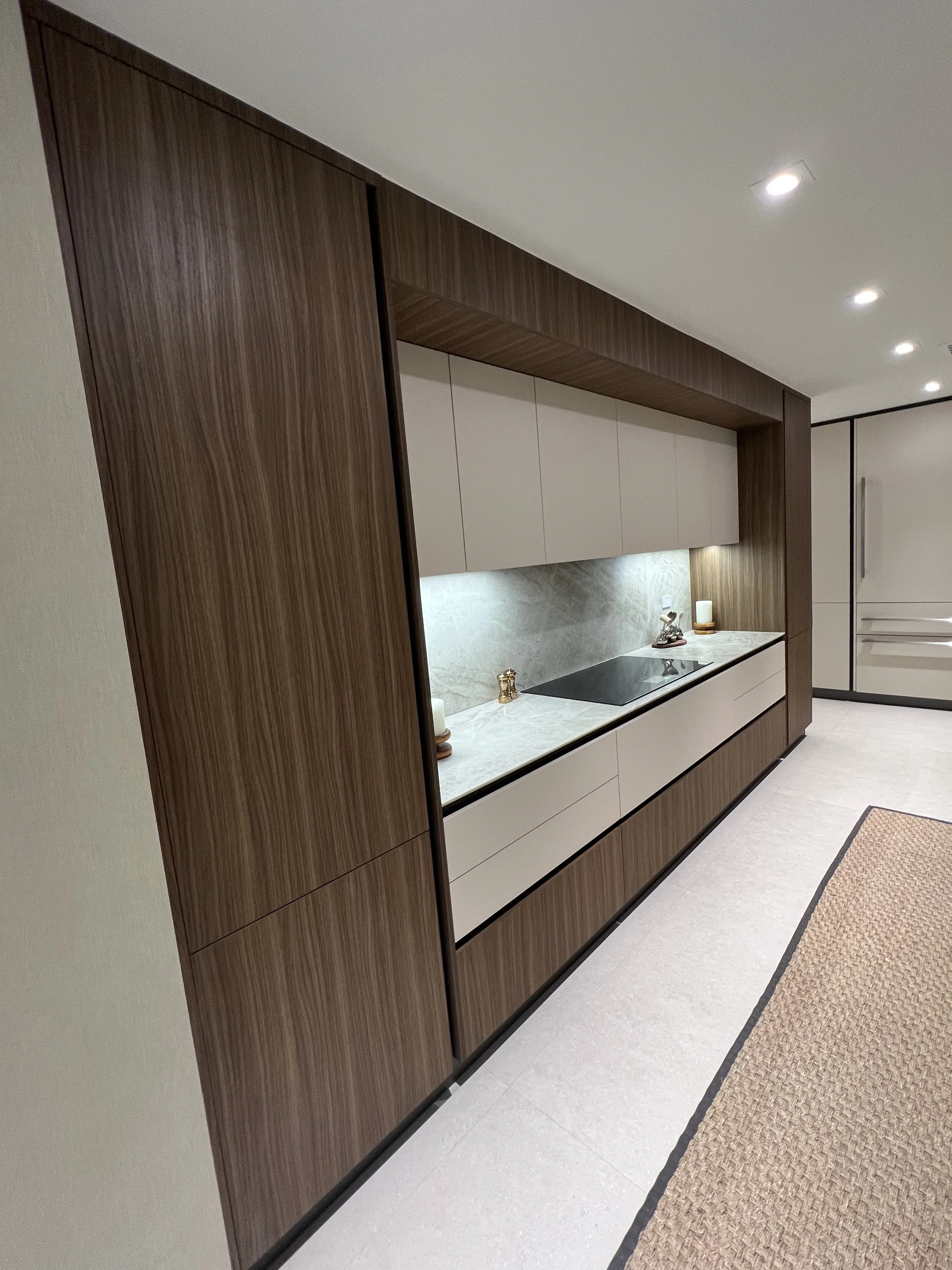 Modern Kitchen Remodel by Kitchen Quest design solutions — Project 2 project photo 2