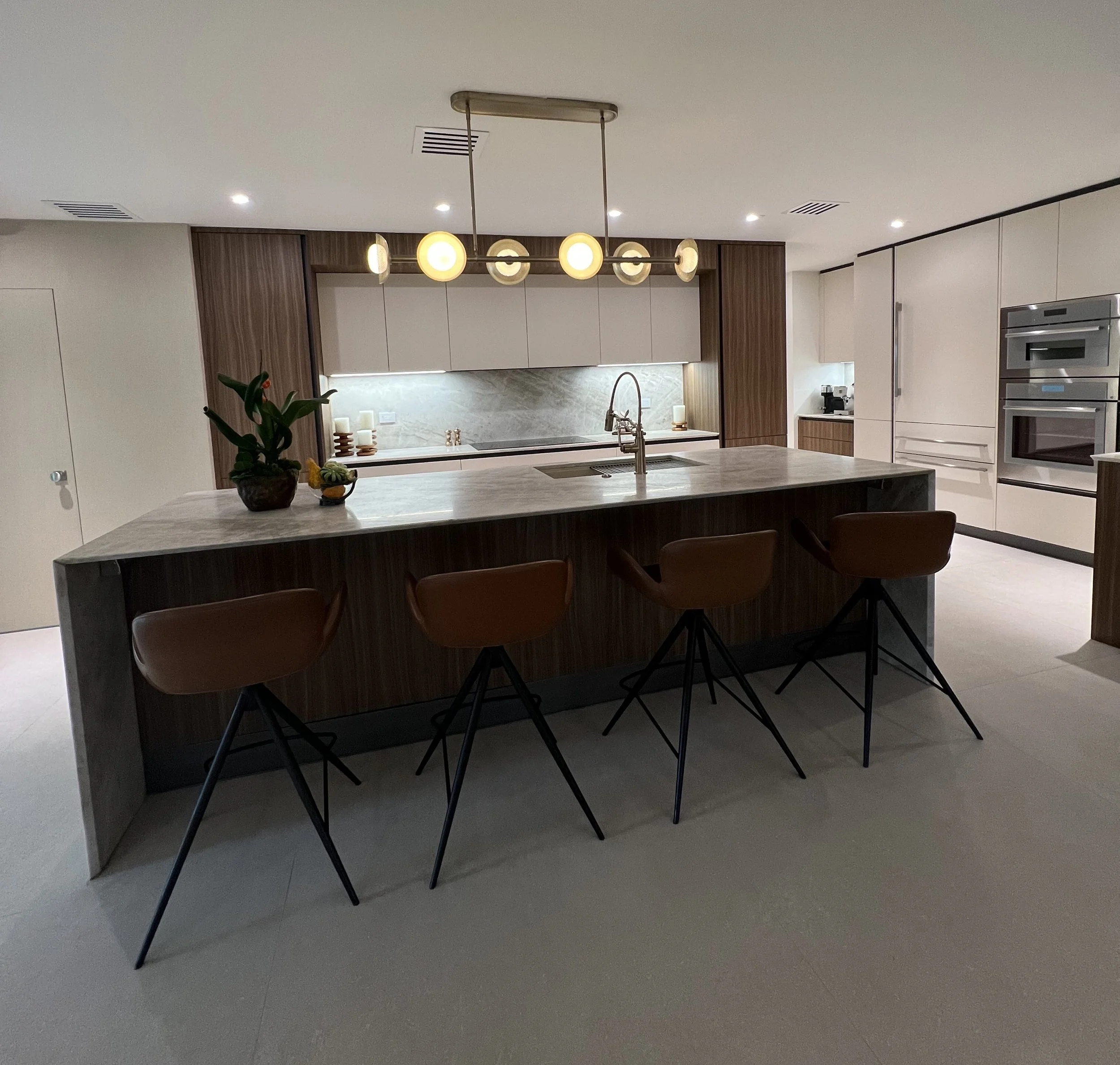 Modern Kitchen Remodel by Kitchen Quest design solutions — Project 2 project photo