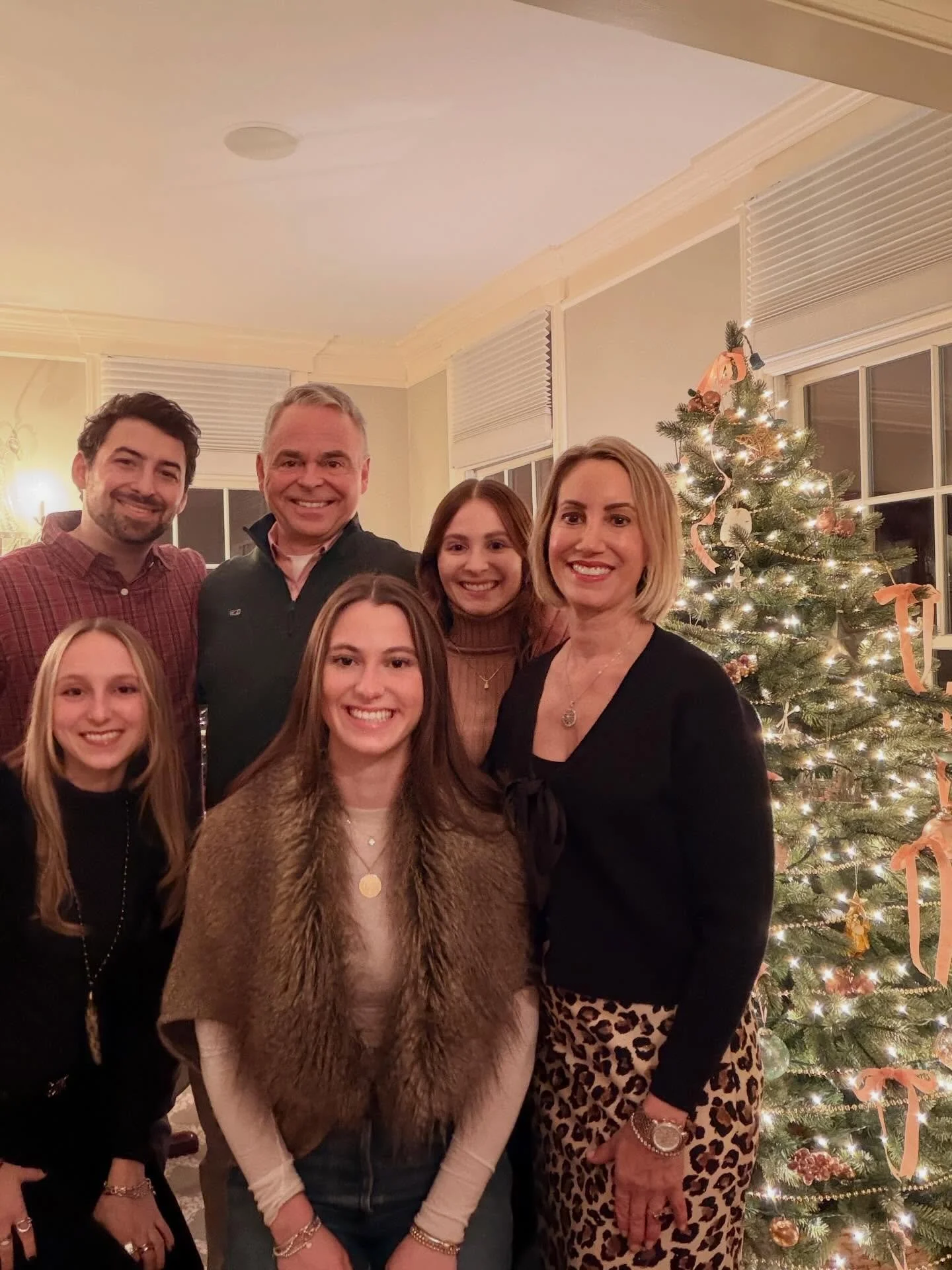 Merry Christmas from the MACMOM family 🤍🎄

Thank you for welcoming us into your homes and trusting us with your spaces. 

Wishing you a holiday filled with joy, love, and time well spent at home. 🏠

xxoo,
Marisa

#MACMOM #OrganizedLiving #Christma