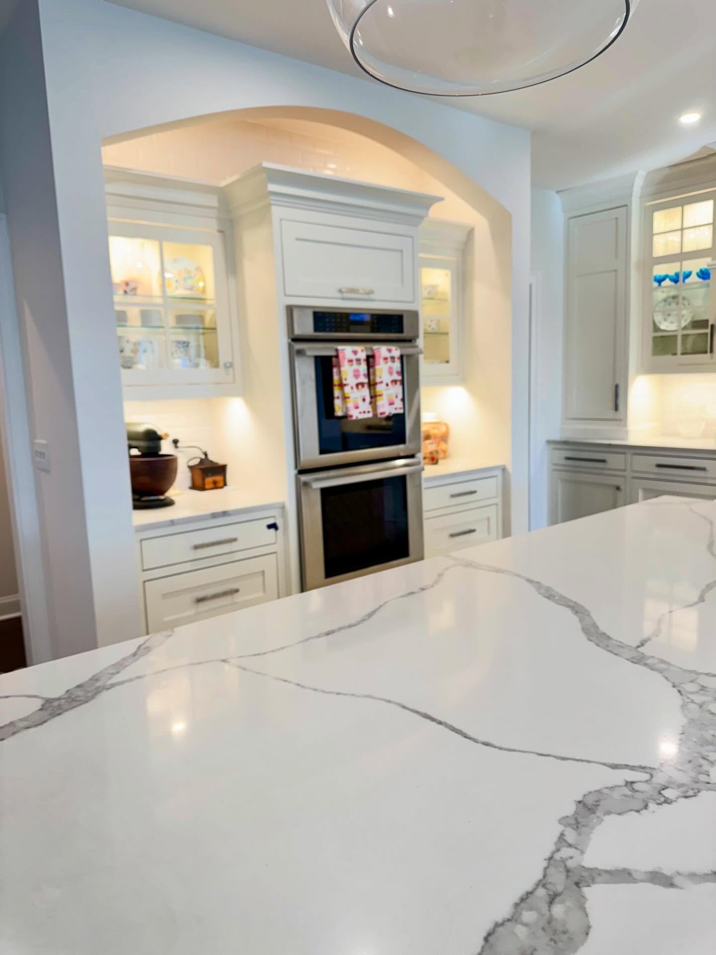 New year, new kitchen 🤍

We loved being part of this stunning renovation and bringing the final layer of organization to life.

✔️ Unpacked
✔️ Categorized
✔️ Created systems
✔️ Labeled

A beautiful kitchen deserves systems that actually work.

Ready