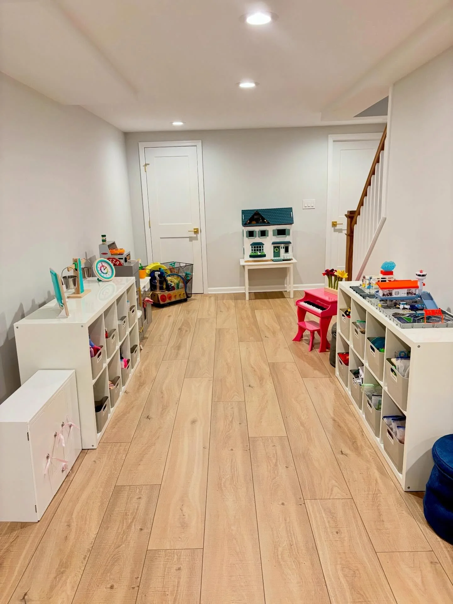All this cold weather is keeping the kiddos inside ❄️
And let&rsquo;s be honest&hellip; how&rsquo;s the playroom looking after all that indoor play? 👀

If the answer is not great &mdash; we can help.

Swipe to see how the MACMOM team worked our magi